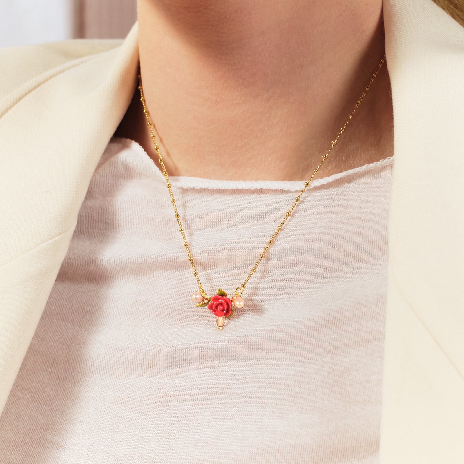 Rose, cultured pearl and crystal drop statement necklace | ASAR3071 - Les Nereides
