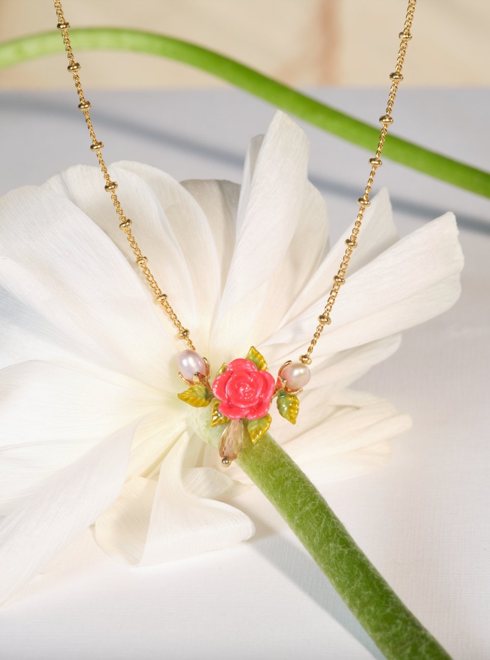 Rose, cultured pearl and crystal drop statement necklace | ASAR3071 - Les Nereides