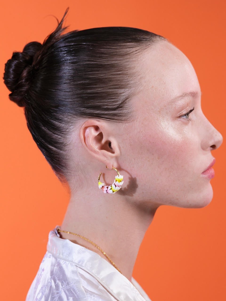 White And Purple Crocus Hoop - Earrings | ARPF1021 - Les Nereides