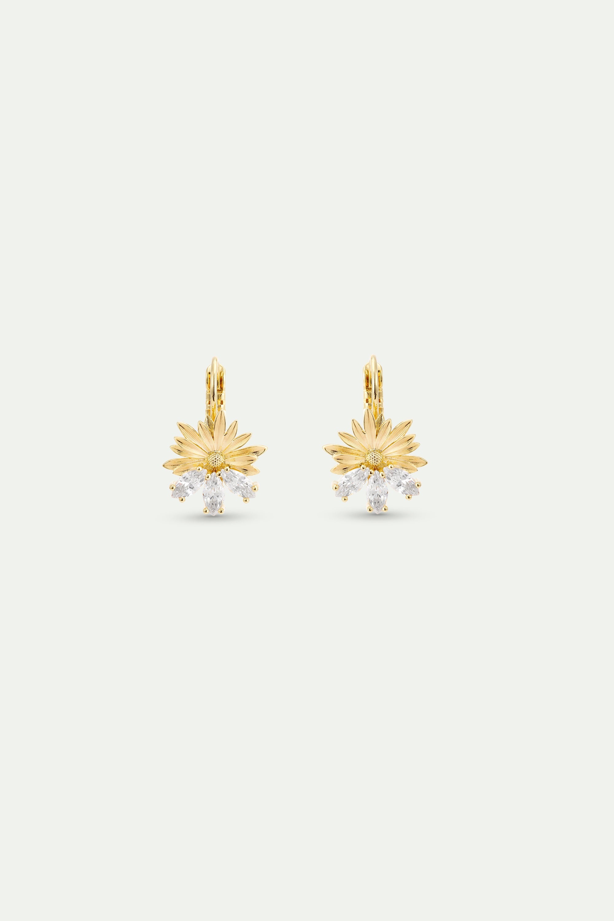 Gold Post Earrings With Daisies and White Stones | AYNF1031