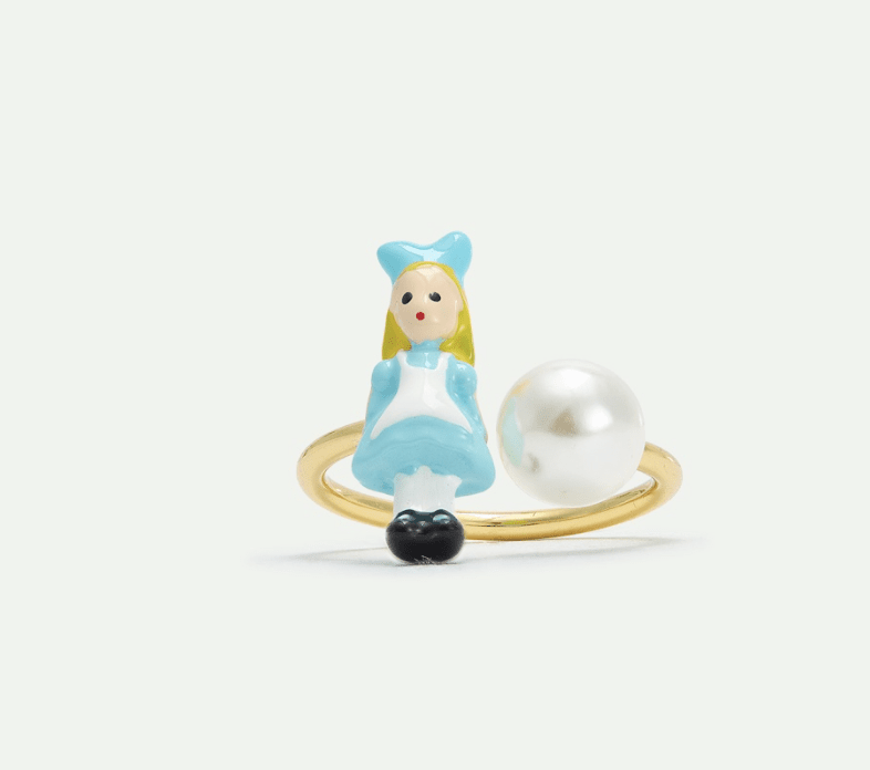 Alice In Wonderland Adjustable Ring And Imitation Pearl | AXCN6021 - Les Nereides