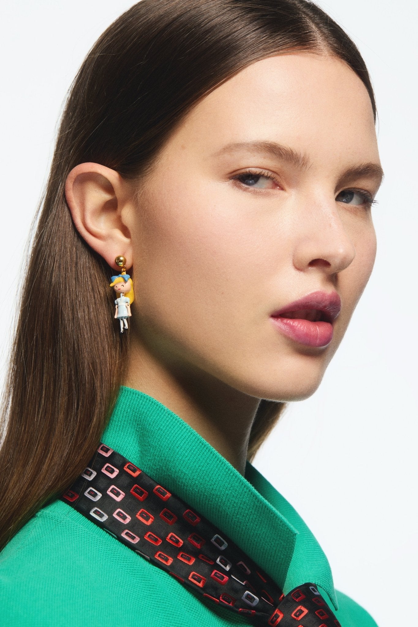 Alice in Wonderland and White Rabbit earrings | AVPO1031 - Les Nereides