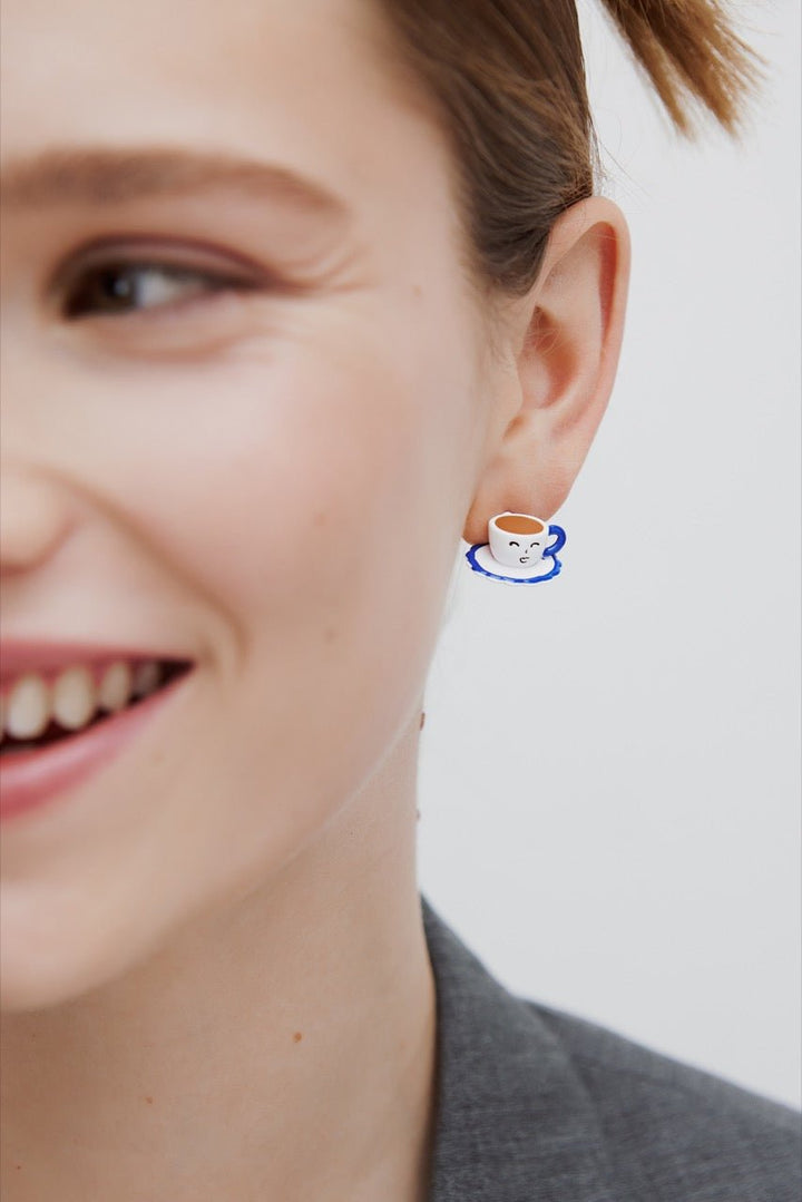 Asymmetric Post Earrings With Blue And White Teapot And Little Yellow Stone | AWWI1031 - Les Nereides