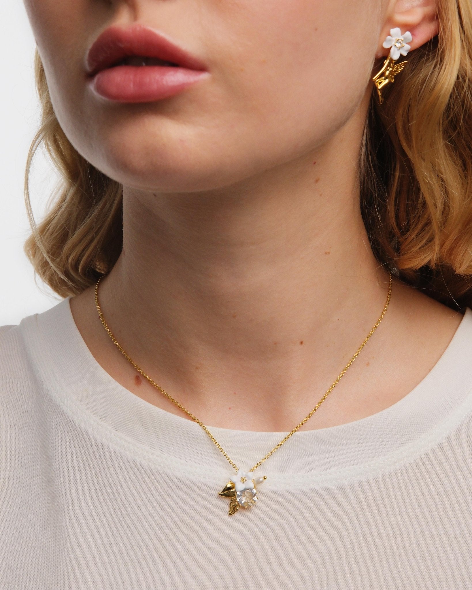 AUME307/1 White Jasmine Crystal Pearl Necklace - Les Nereides