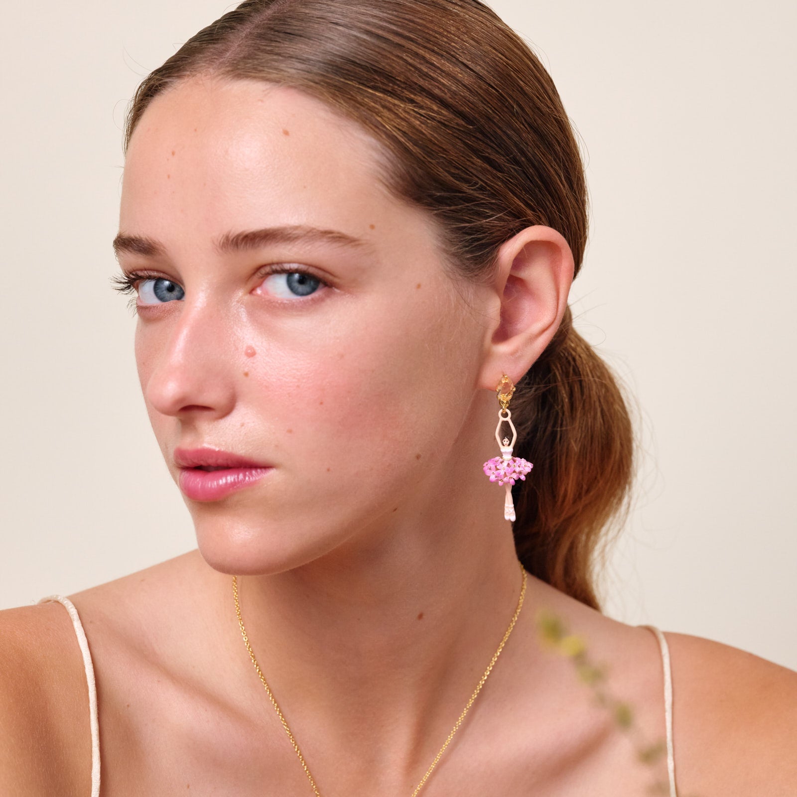 Ballerina, Stone And Enamelled Flower Bouquet Earrings | ATDD1151 - Les Nereides