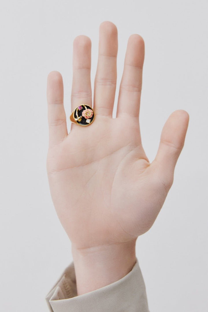 Black Mushroom & Anemone Signet Ring | AWBB6061 - Les Nereides