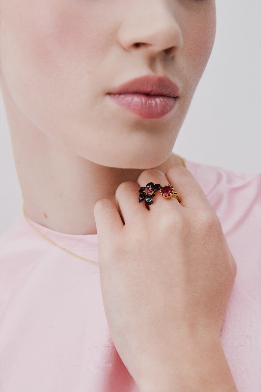 Black Orchid Adjustable Ring With Pink Faceted Crystal And Red Faceted Glass | AWCC6011 - Les Nereides