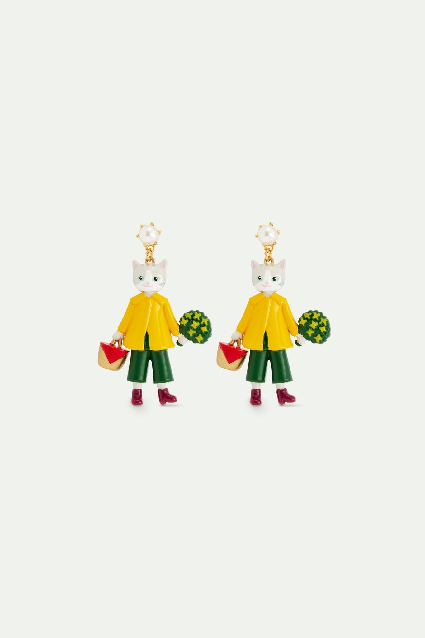 Cat with yellow raincoat dangle earrings | AVHP1041 - Les Nereides