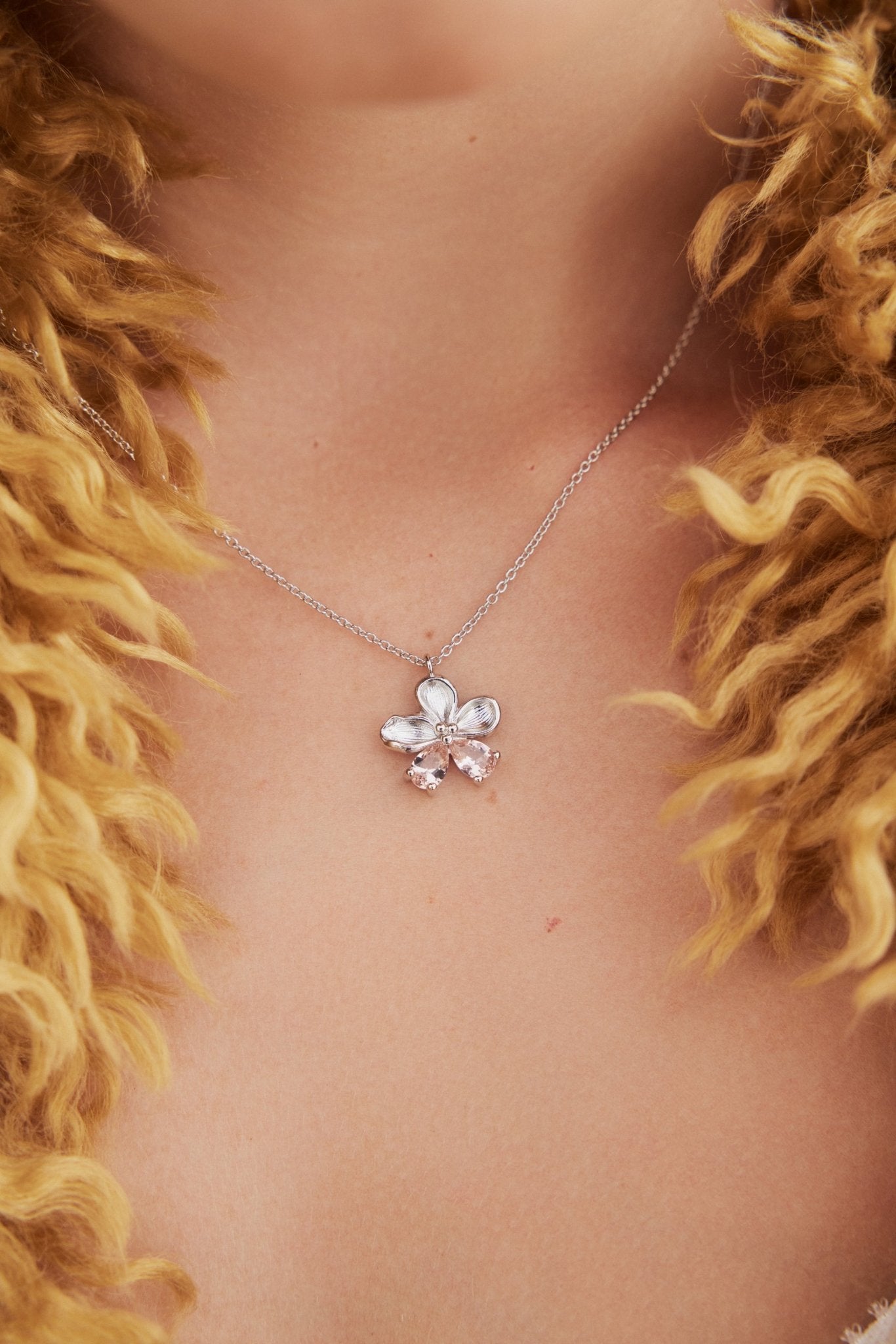 Cherry Blossom And Pink Stones Silver Pendant Necklace | AXNF3041 - Les Nereides