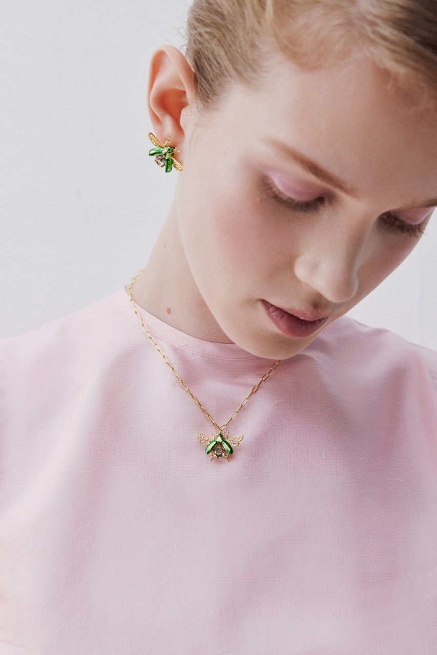 Flying Green Rose Chafer Pendant Necklace With Black Faceted Stone | AWCC3041 - Les Nereides