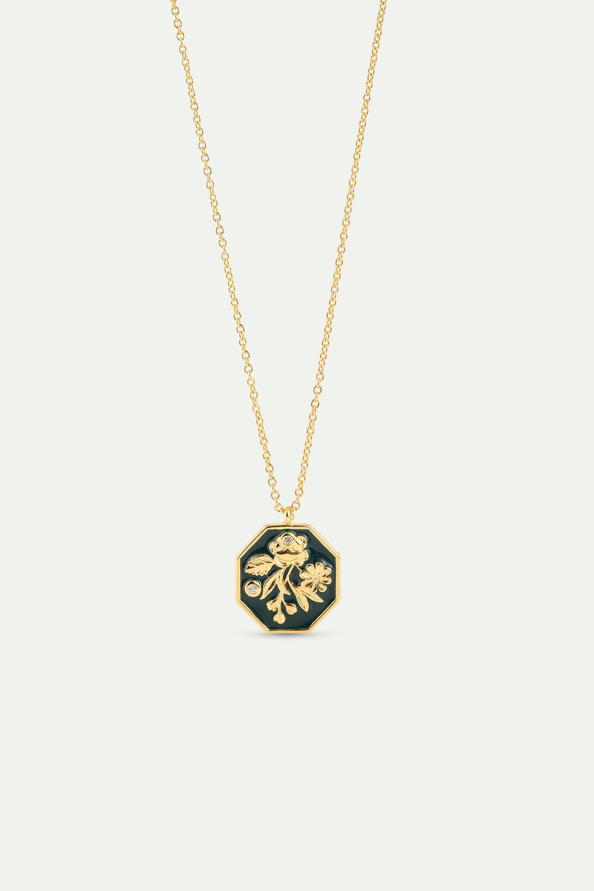Black And Gold Peony Medallion Pendant Necklace With Cultured Pearls | AYOP3041
