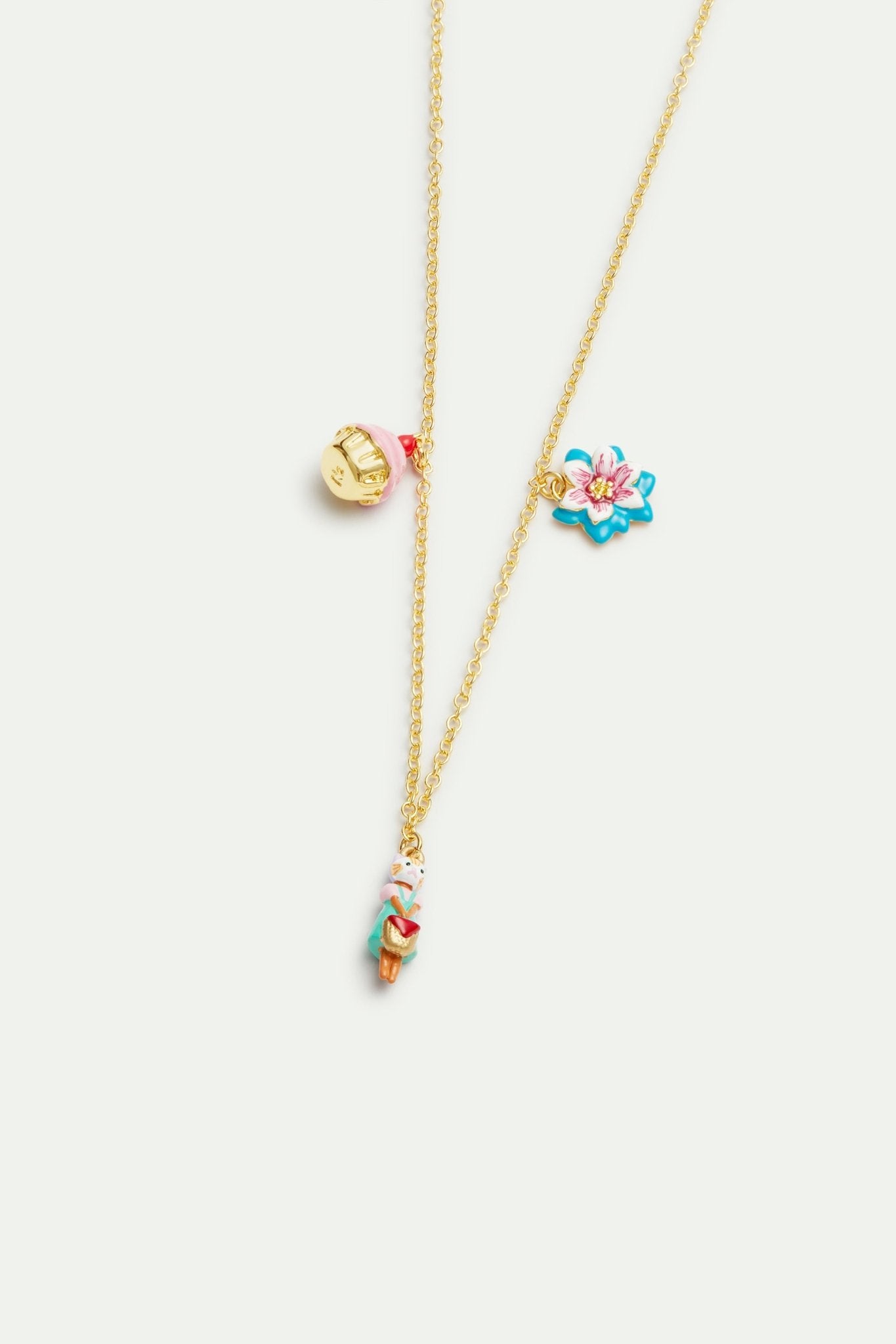 Ginger cat, blue flower and pastry pendant necklace | AVHP3061 - Les Nereides