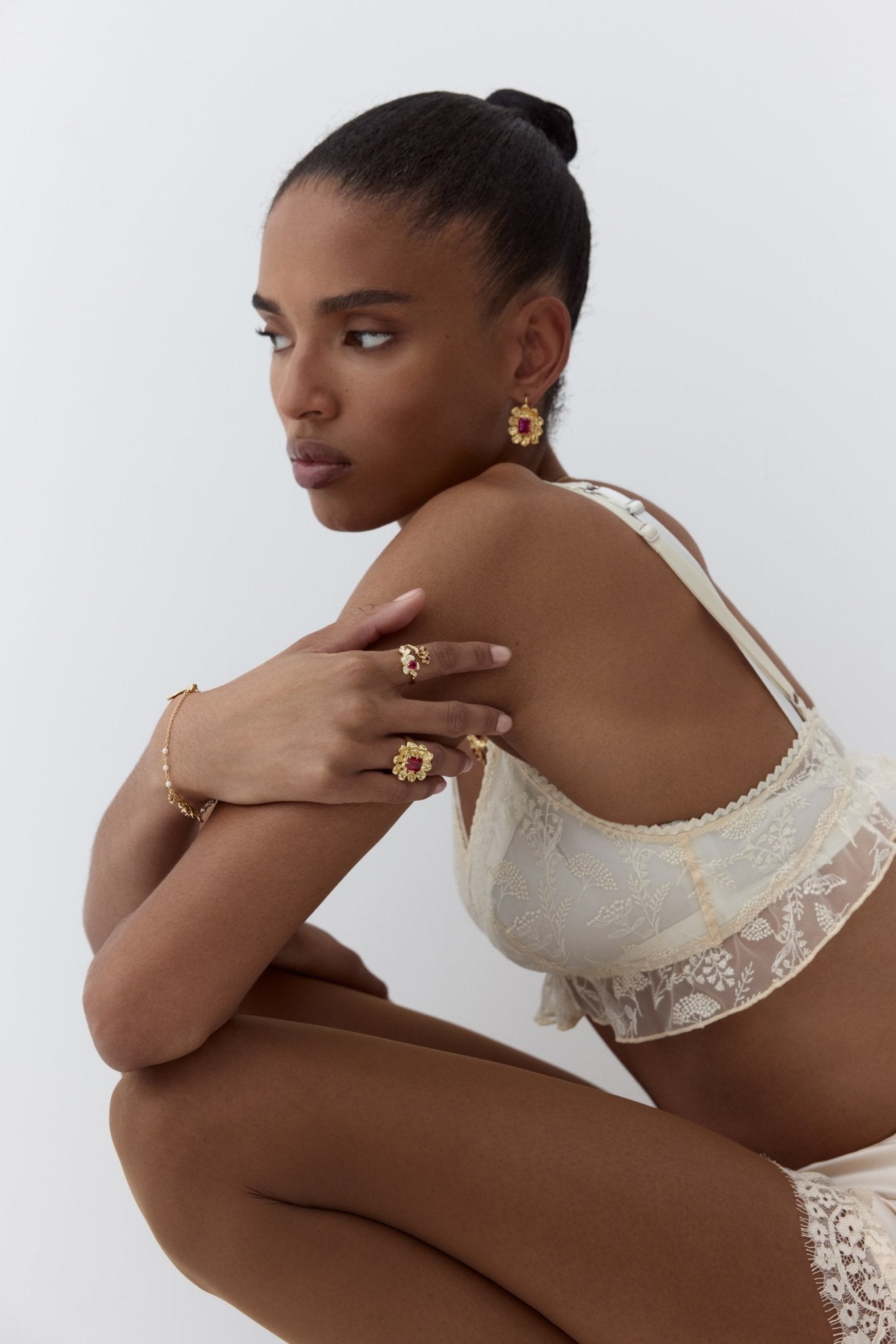 Gold Anemone Ring With A Pink Stone | AYOP6011 - Les Nereides