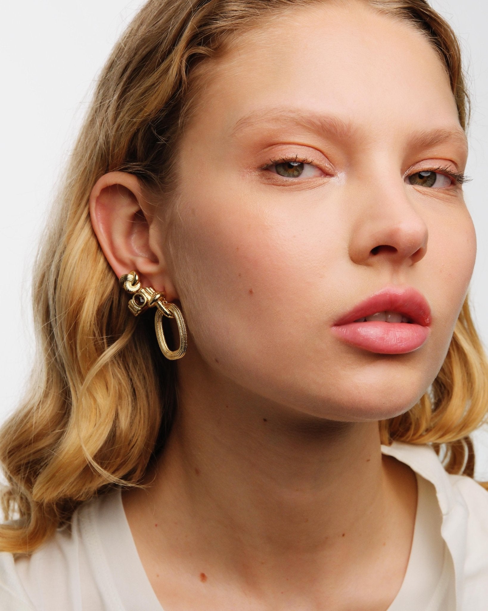 Gold Duo Of Textures Earrings | AUNB1031 - Les Nereides