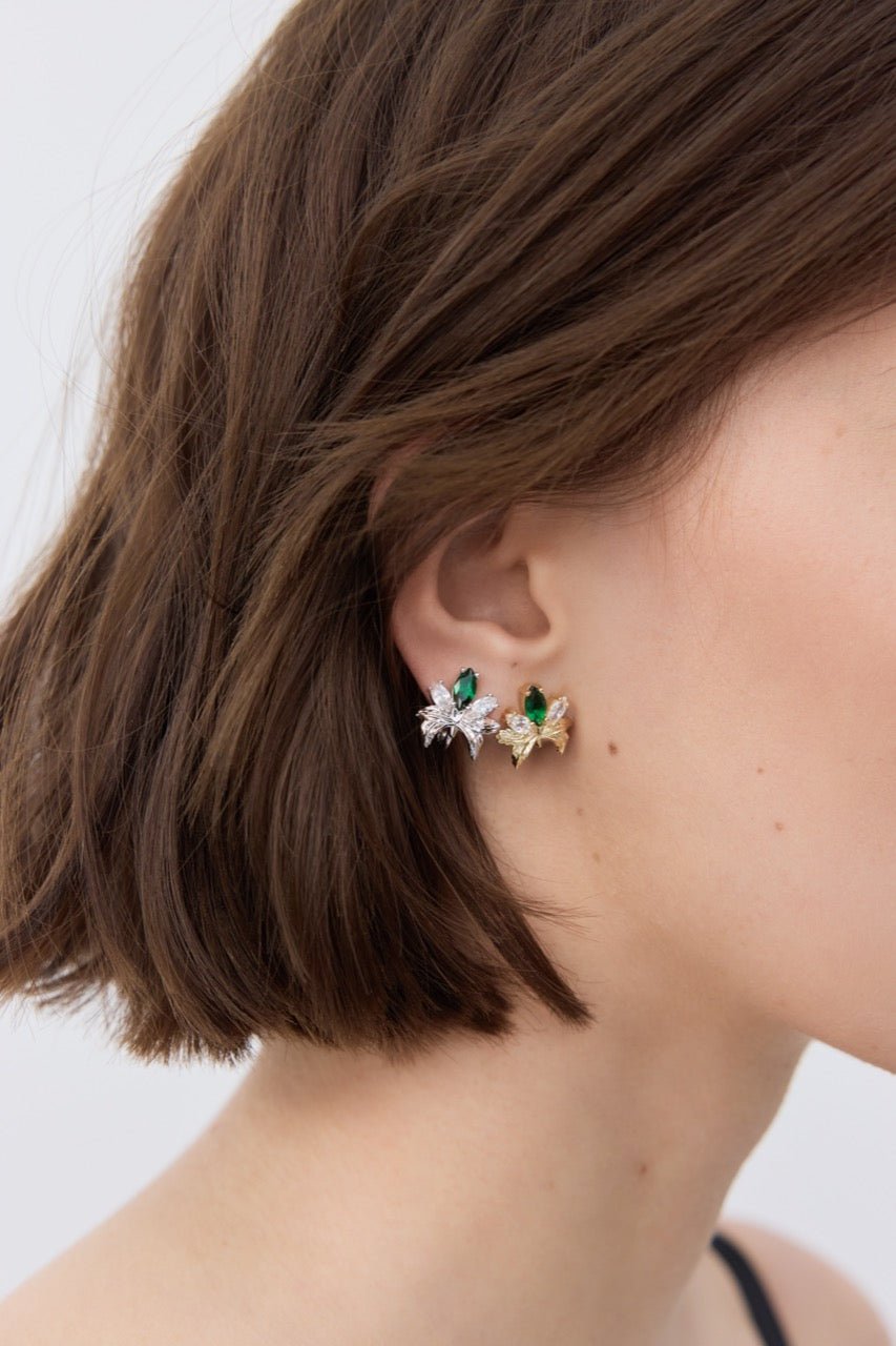 Gold Earrings With Orchids, White and Green Stones | AYNF1051 - Les Nereides