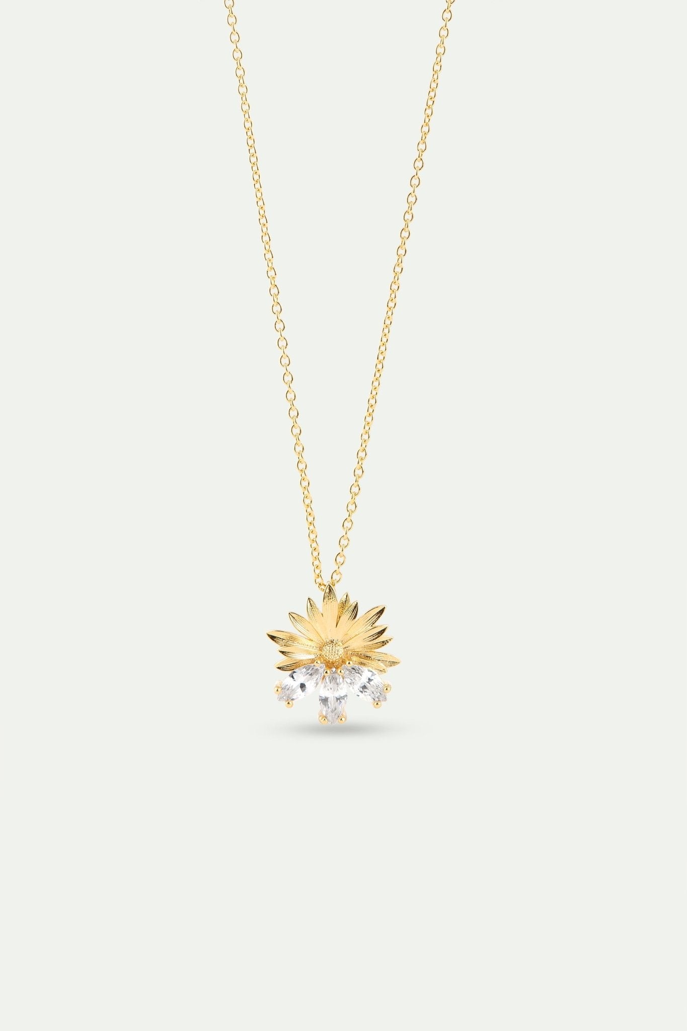 Gold Pendant Necklace With Daisies and White Stones | AYNF3031 - Les Nereides