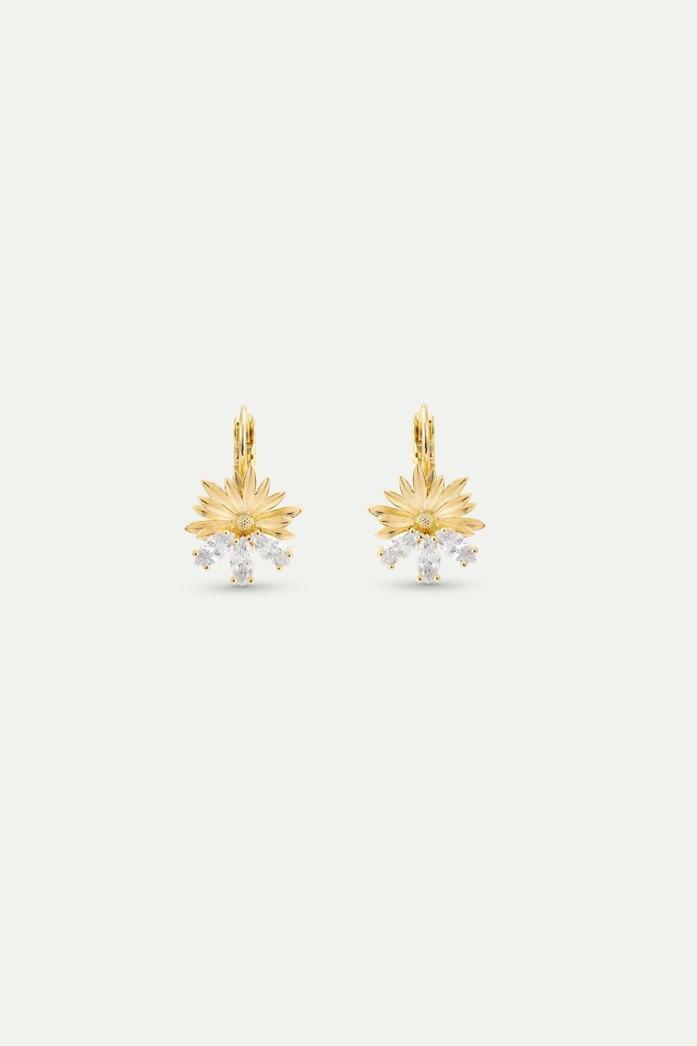 Gold Post Earrings With Daisies and White Stones | AYNF1031 - Les Nereides