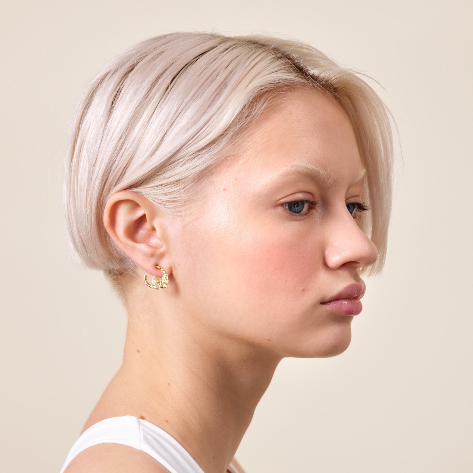 Golden Butterfly And Crystal Earrings | ATNF1051 - Les Nereides