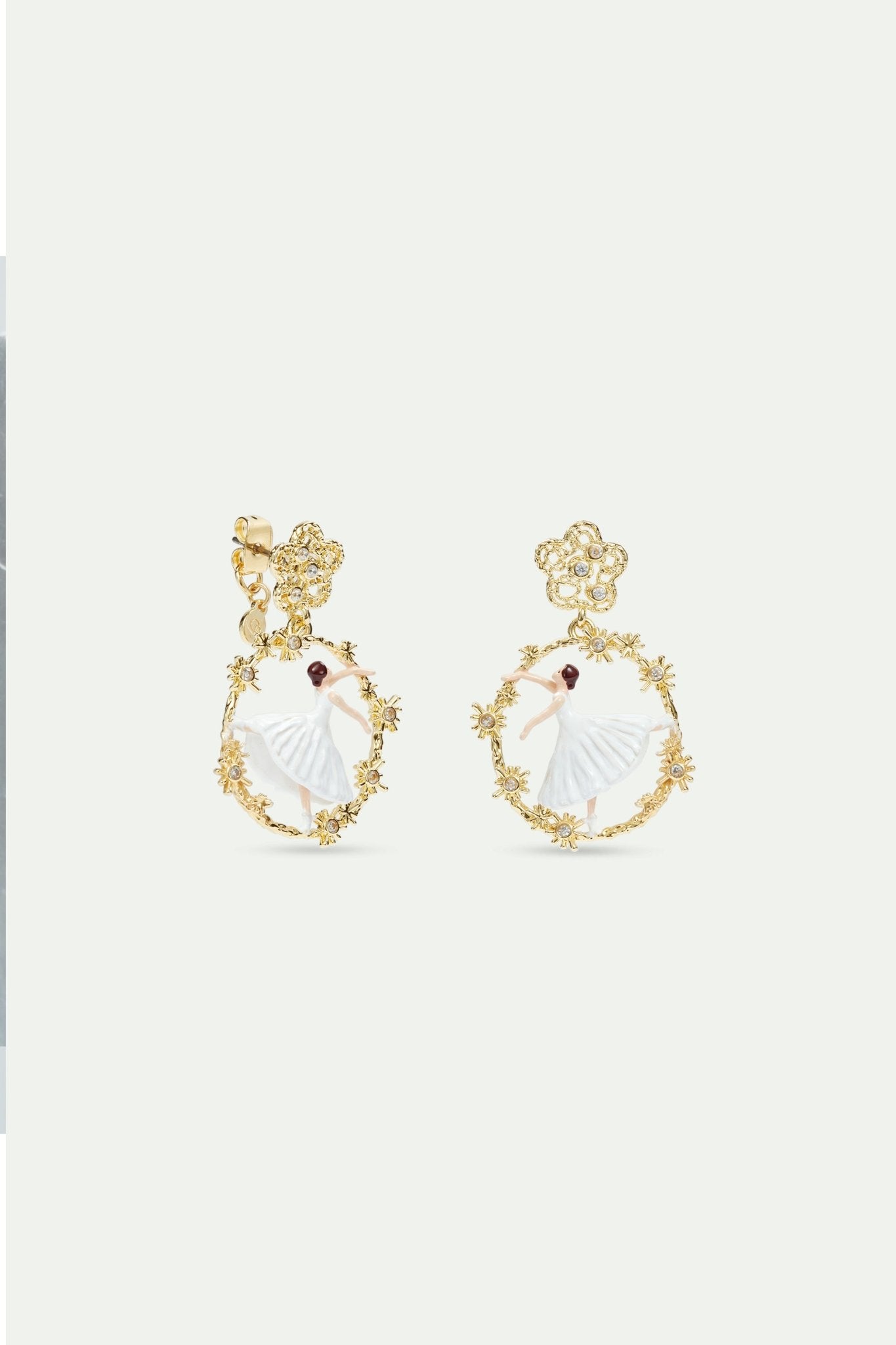 Golden dancing Ballerina filigree hoop earrings | AVOP1041 - Les Nereides