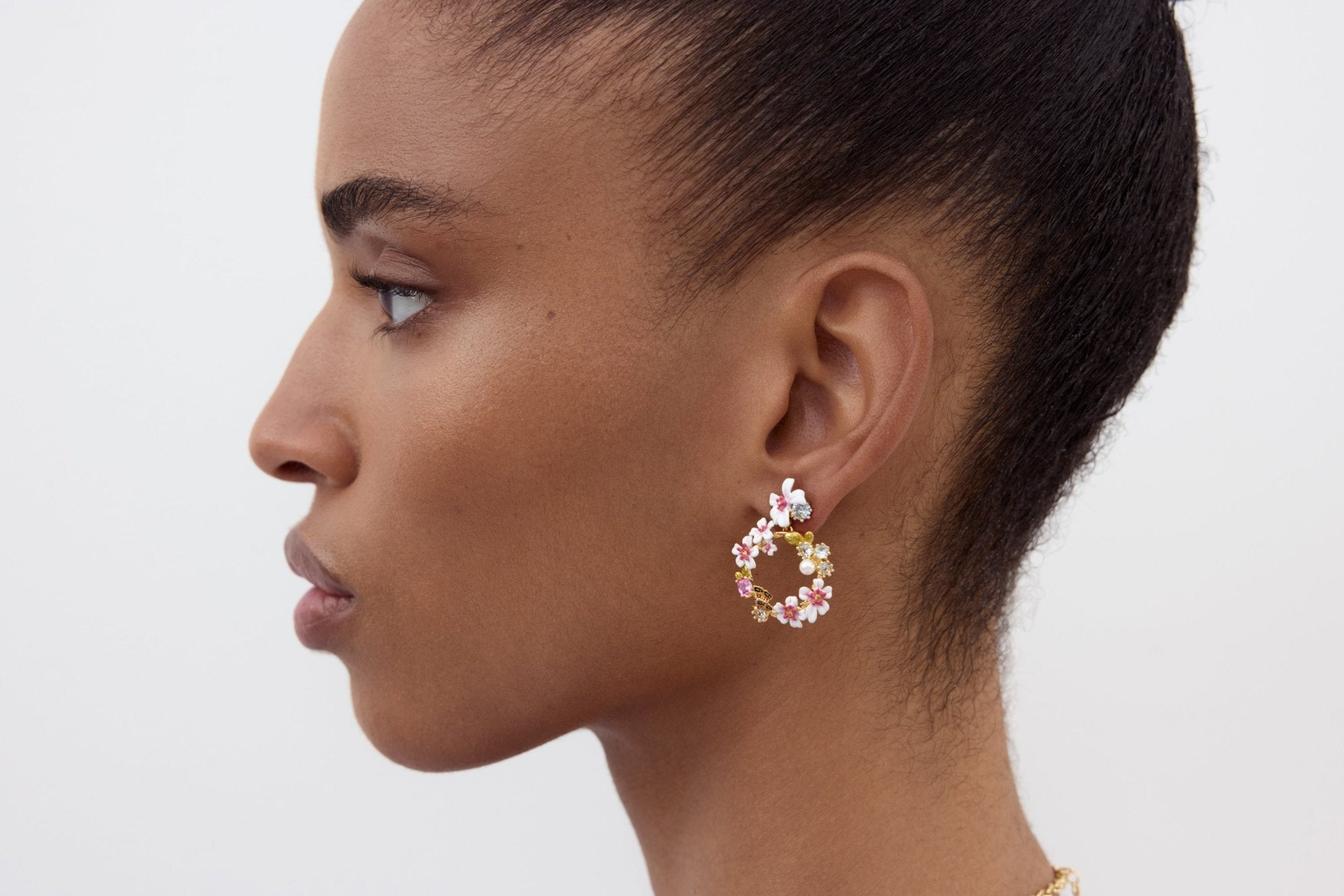Hawthorn Hoop Earrings, Crystals And Butterfly | AYDF1011 - Les Nereides