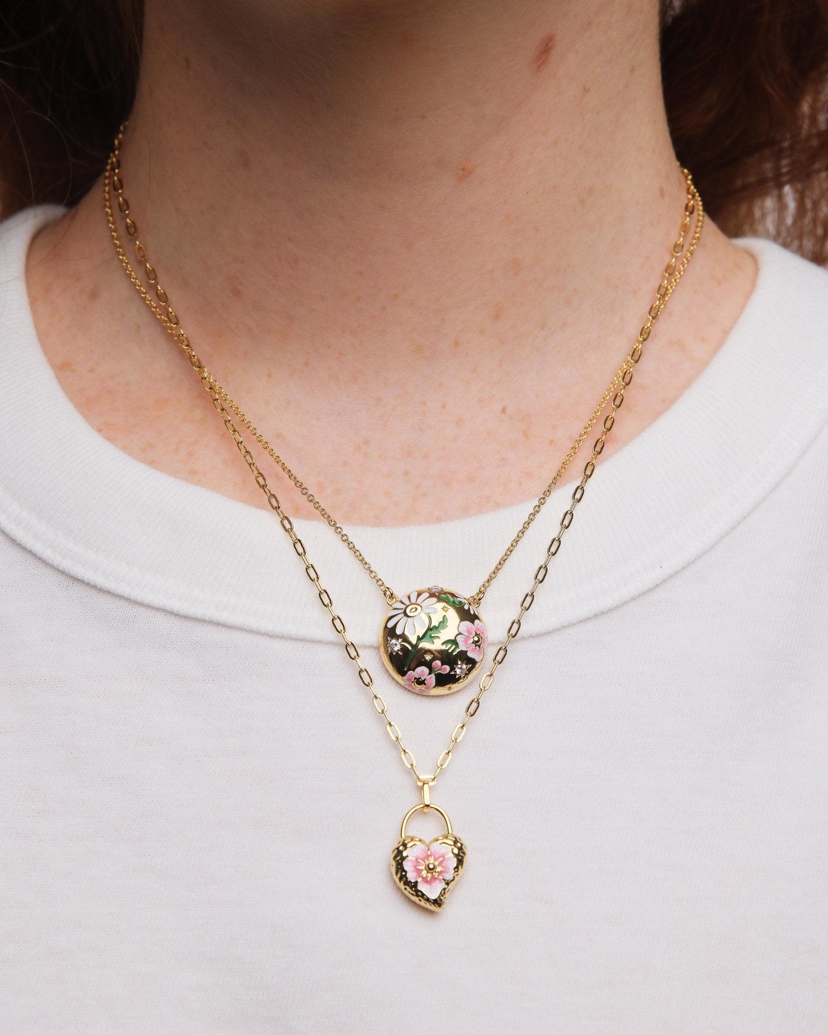 Heart Medallion And Pansy Flower Pendant Necklace | AUPS3031 - Les Nereides