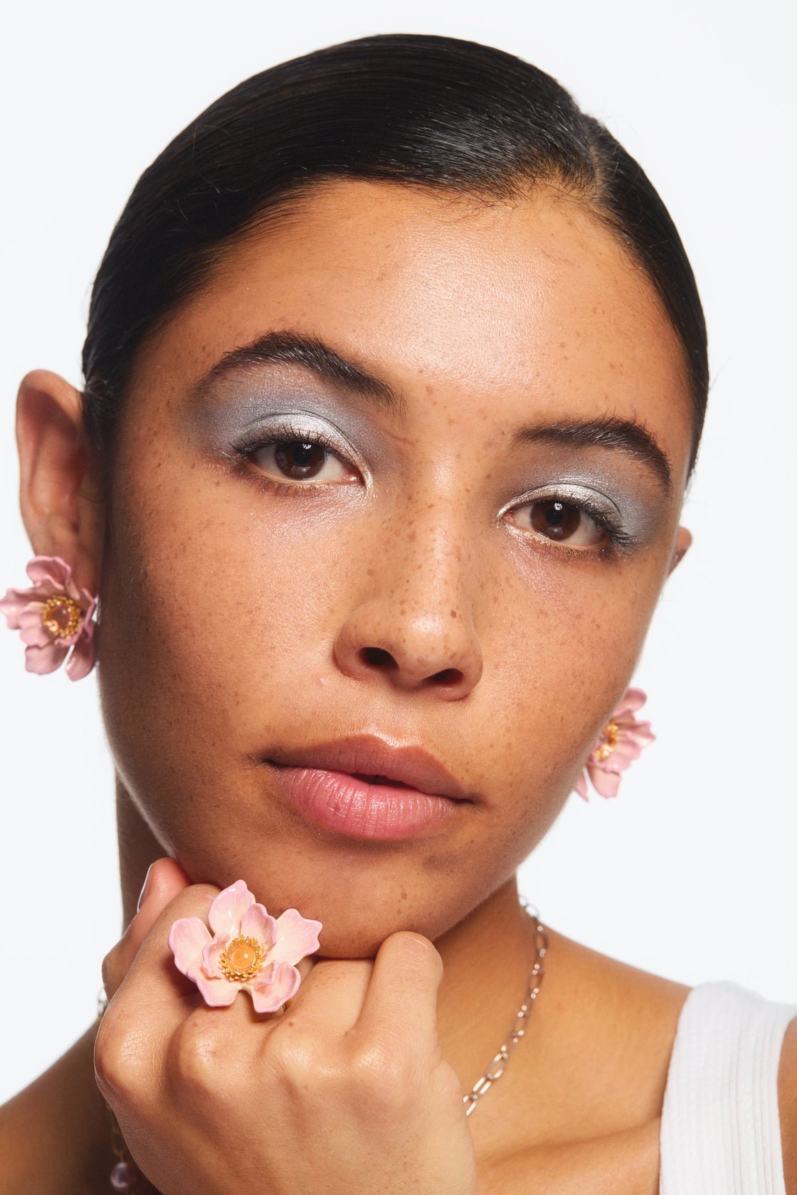 Large pink magnolia flower post earrings | AVFA1011 - Les Nereides