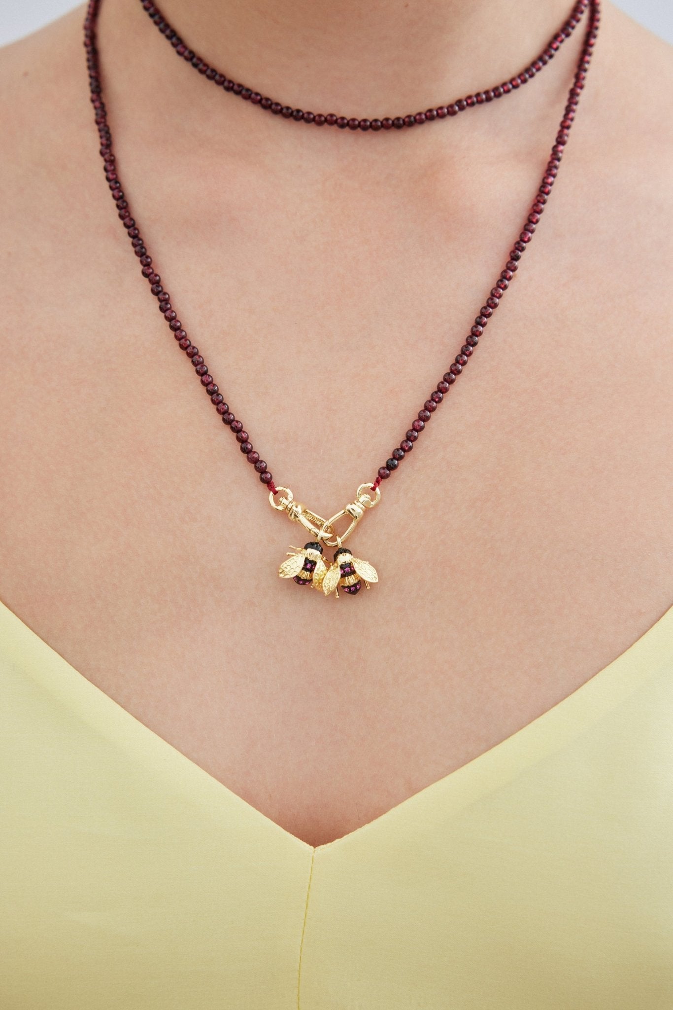 Necklace With Garnet Beads And Gold Bees | AXAM3021 - Les Nereides
