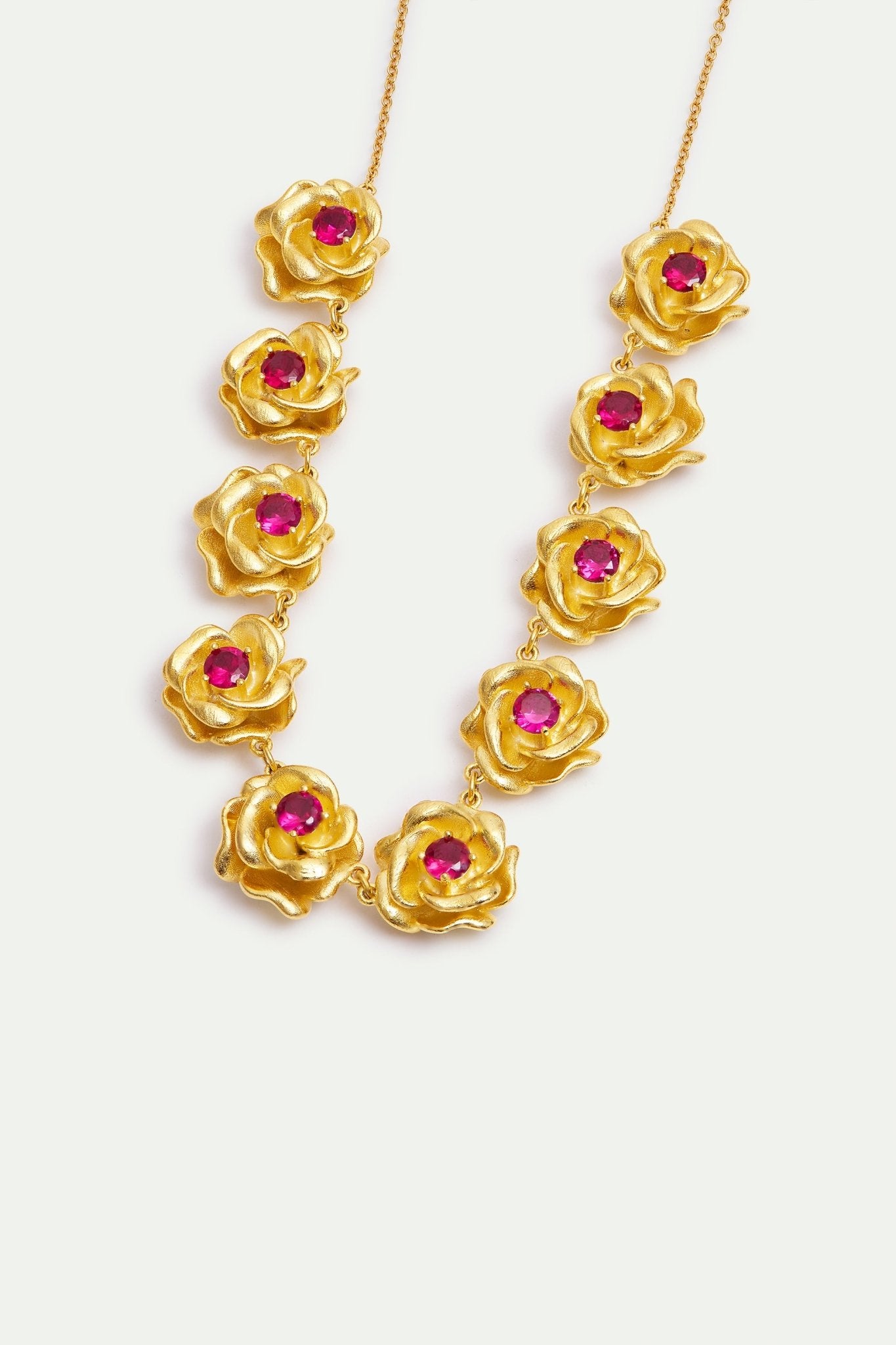 Necklace With Gold Mona Lisa Roses And Pink Stones | AXRF3011 - Les Nereides