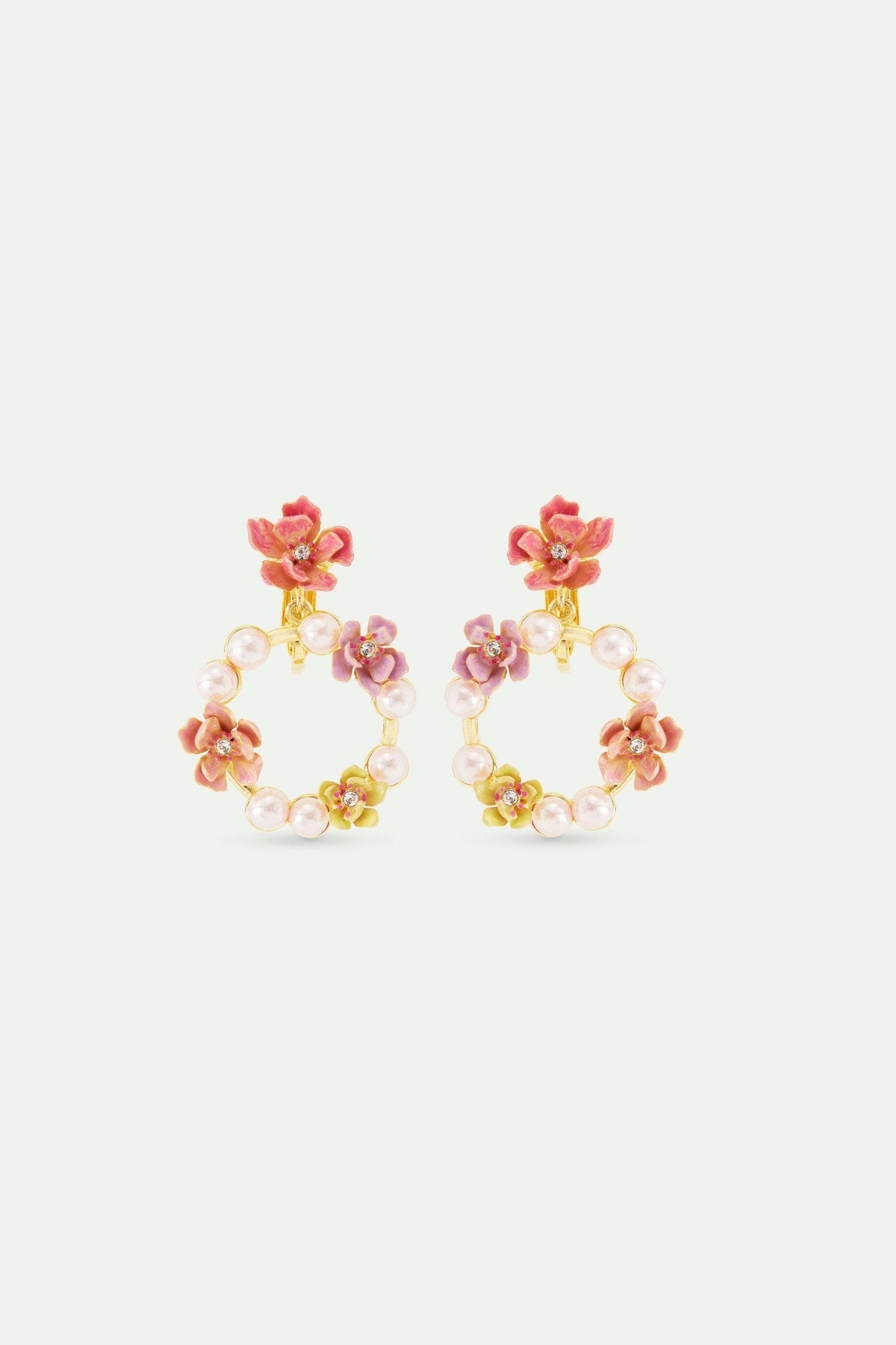 Pink magnolia flowers and white artificial pearl hoop earrings | AVFA1051 - Les Nereides
