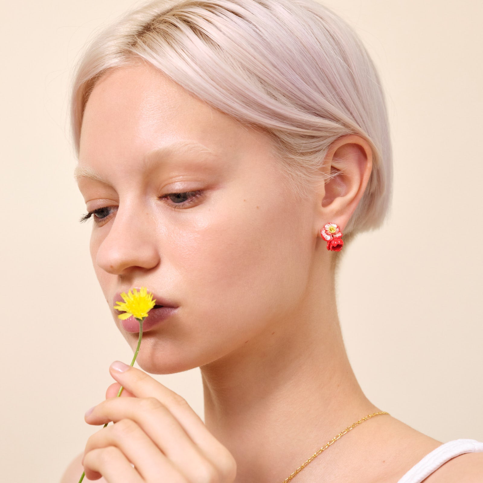 Poppy And Golden Bead Earrings | ATPO1061 - Les Nereides