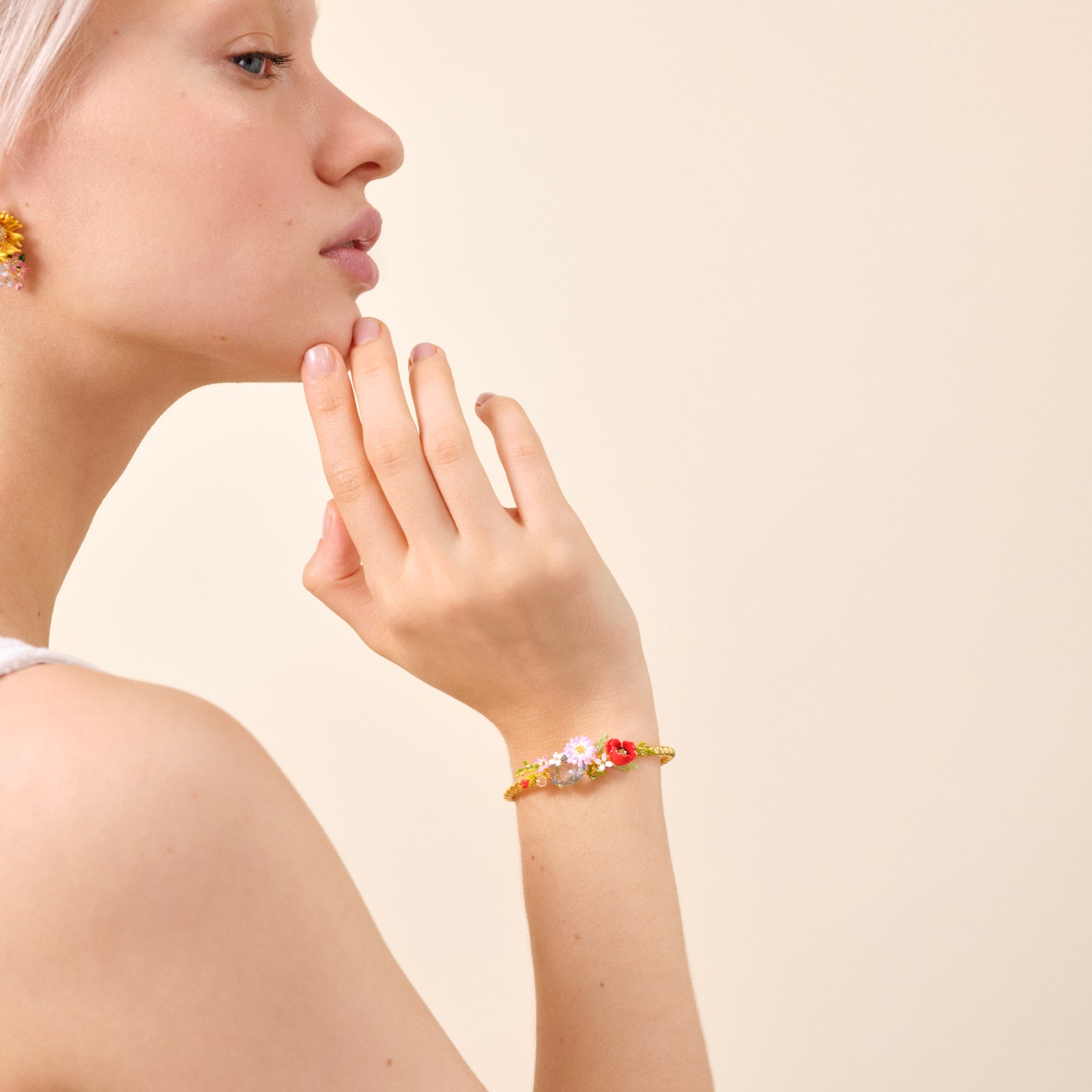 Poppy, Daisy And Blue Cut Crystal Stone Bangle Bracelet | ATPO2011 - Les Nereides