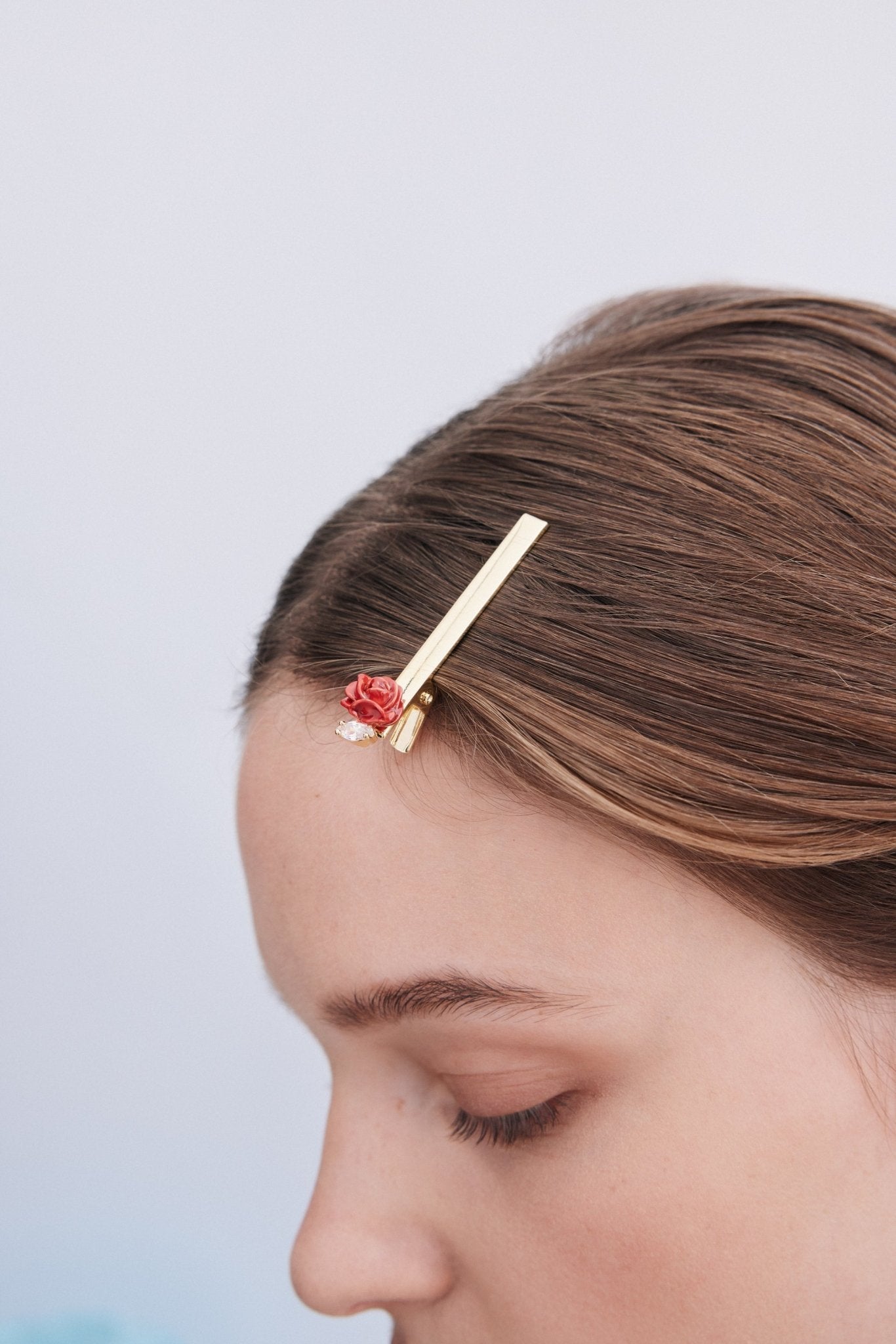 Red Rosebud And Cut Crystal Hair Pin | AXOP4011 - Les Nereides