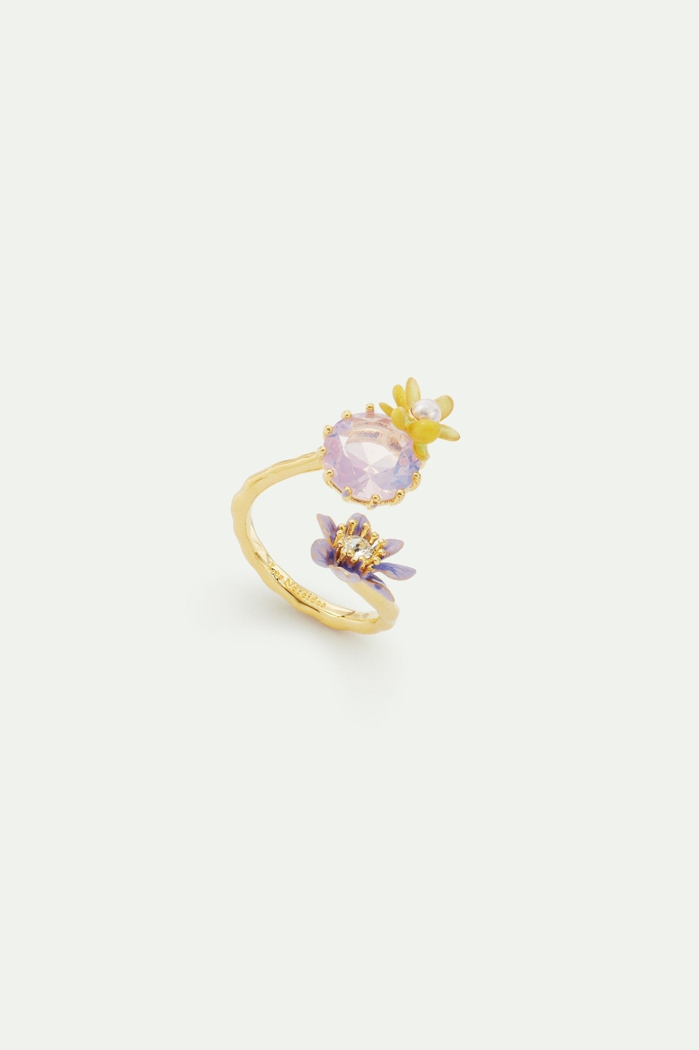 Round purple faceted crystal stone and magnolia flower ring | AVFA6011 - Les Nereides