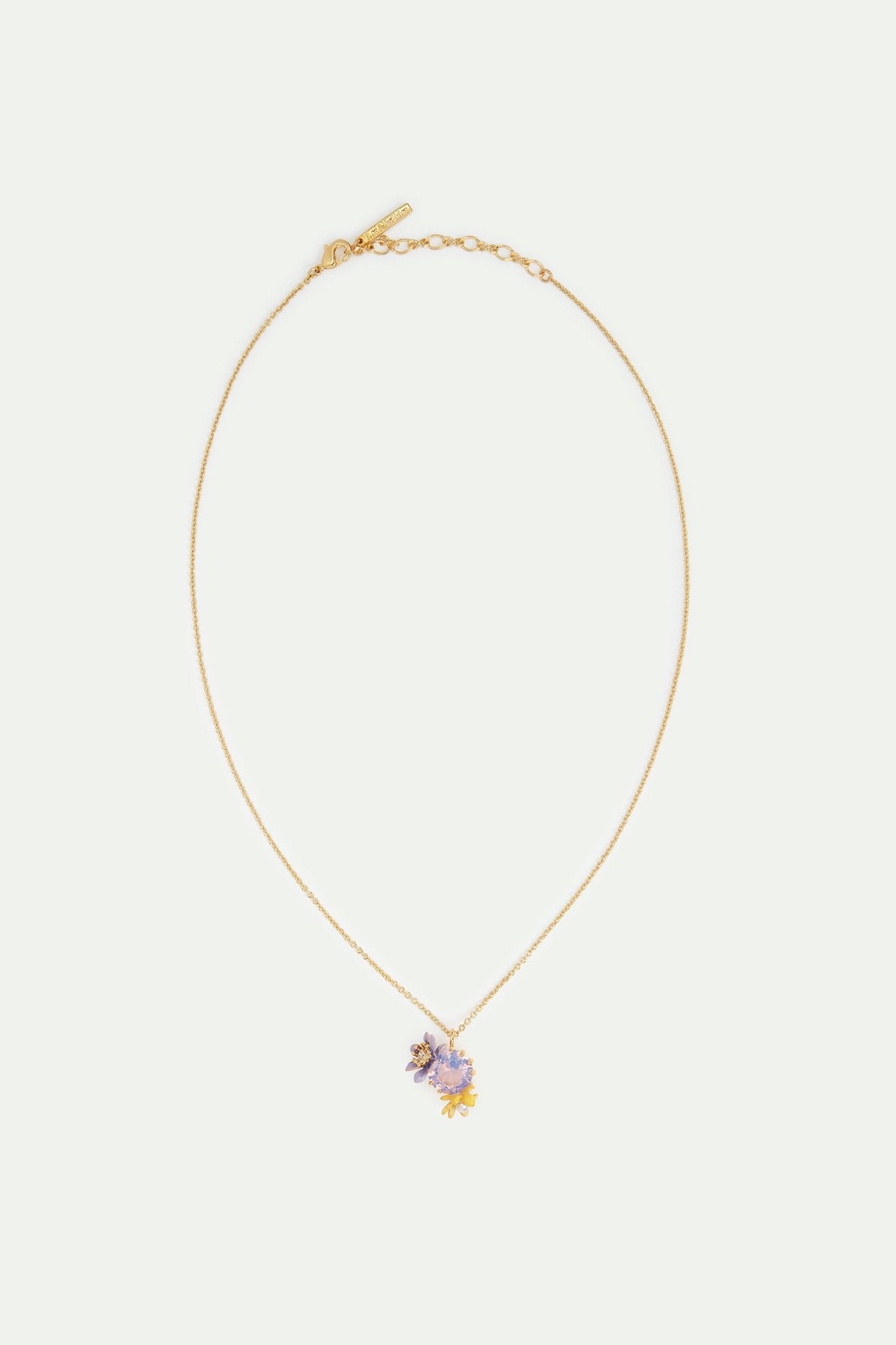 Round purple faceted glass stone and magnolia flower pendant necklace | AVFA3031 - Les Nereides