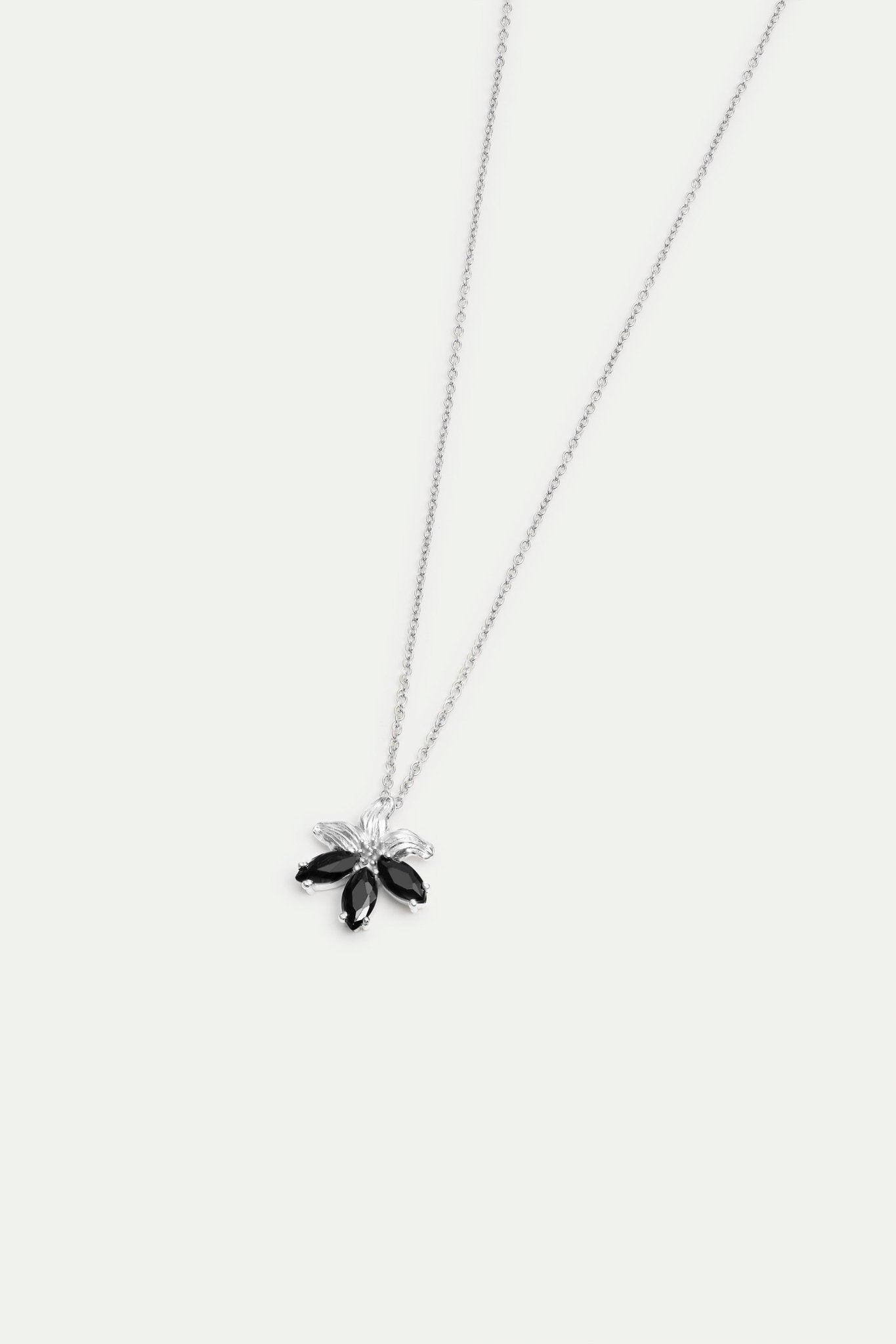 Silver Lily And Black Stone Pendant Necklace | AXNF3081 - Les Nereides