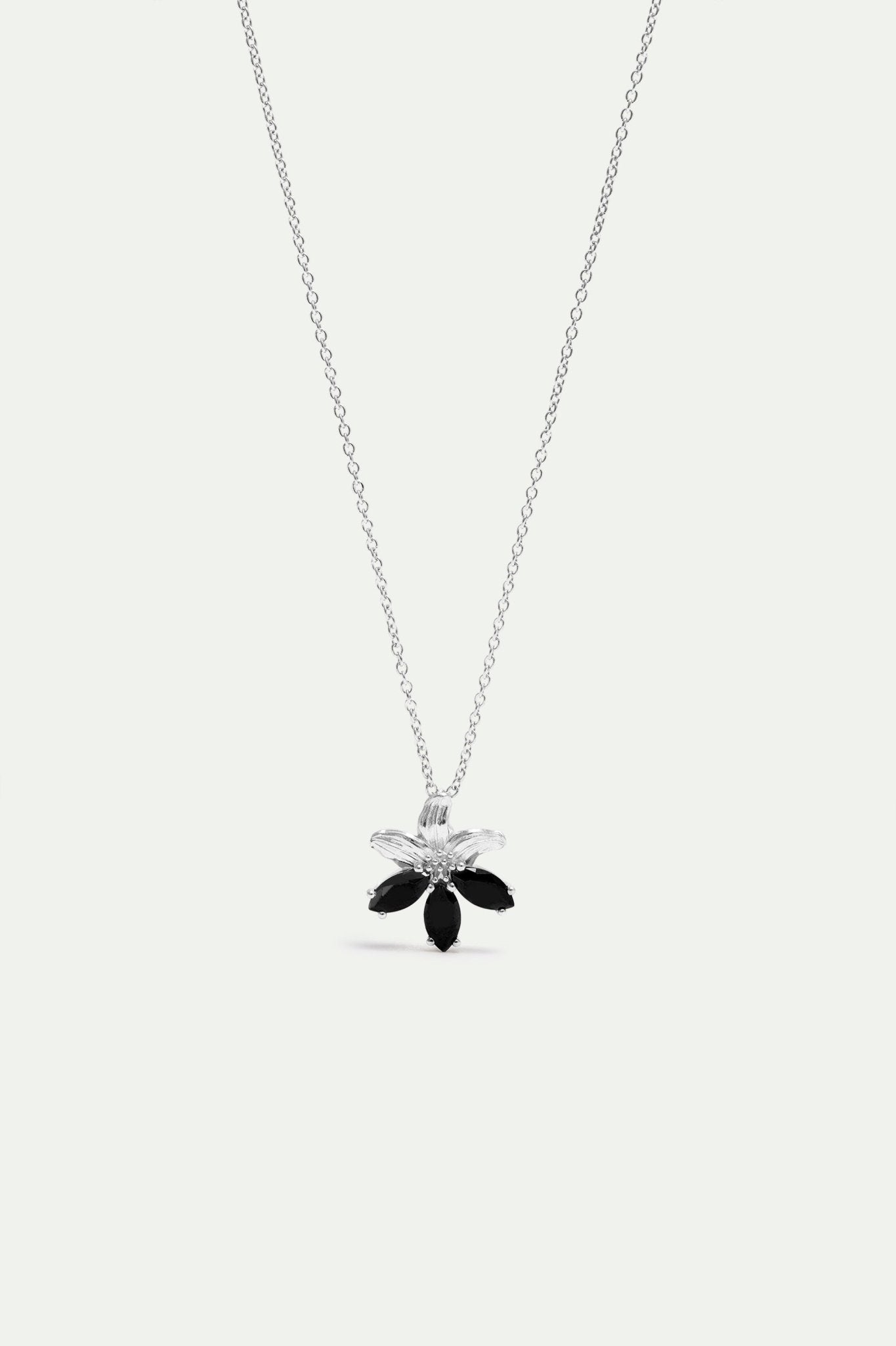 Silver Lily And Black Stone Pendant Necklace | AXNF3081 - Les Nereides