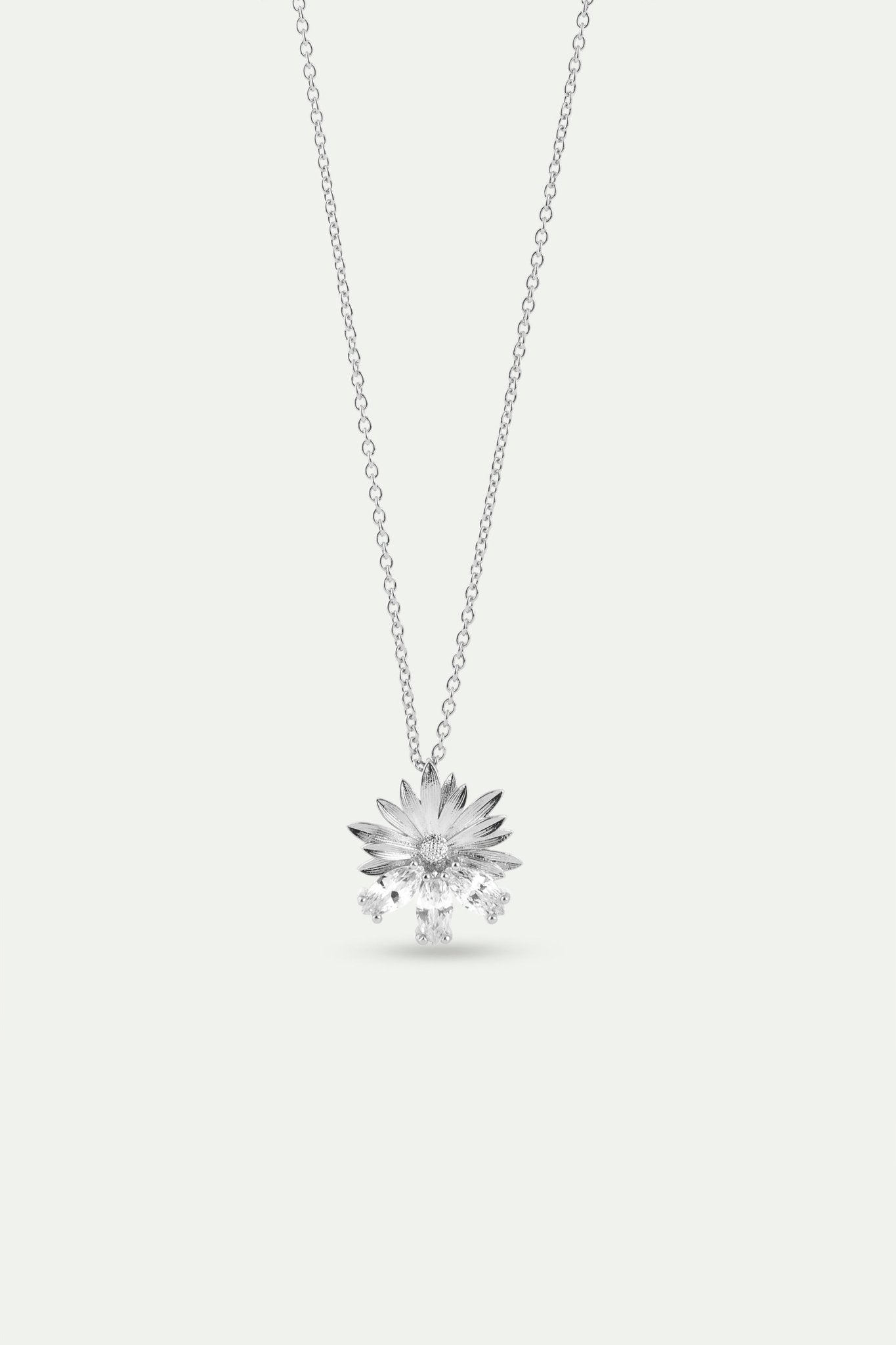 Silver Pendant Necklace With Daisies and White Stones | AYNF3041 - Les Nereides