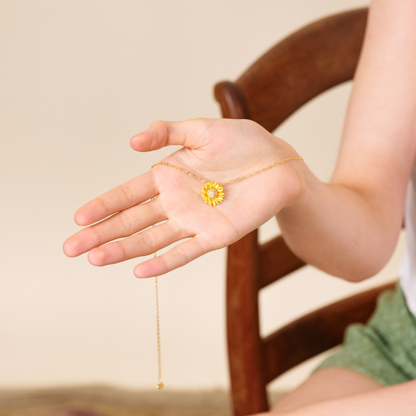 Sunflower Pendant Necklace | ATPO3061 - Les Nereides