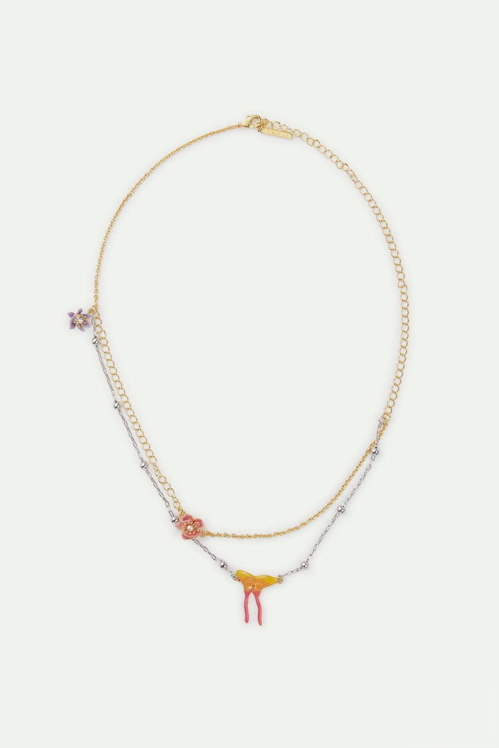Two - tone chain, magnolia flower and butterfly necklace | AVFA3021 - Les Nereides