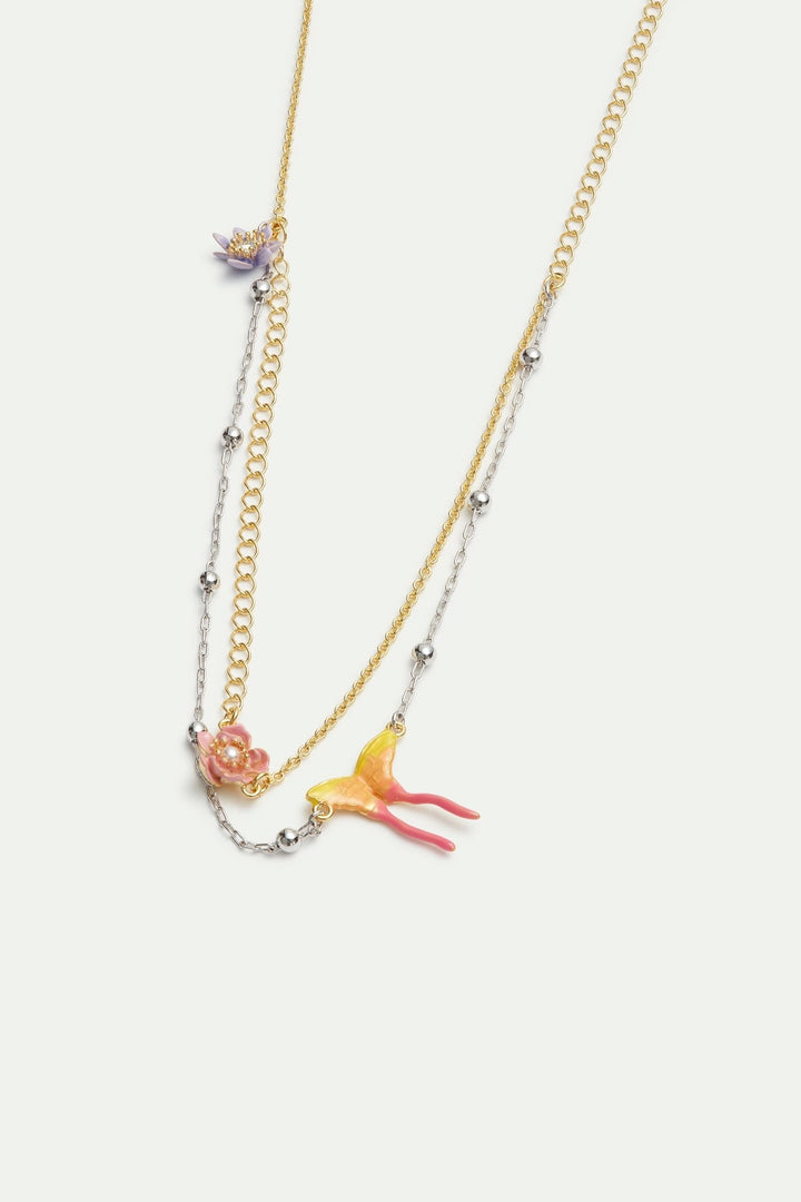 Two - tone chain, magnolia flower and butterfly necklace | AVFA3021 - Les Nereides