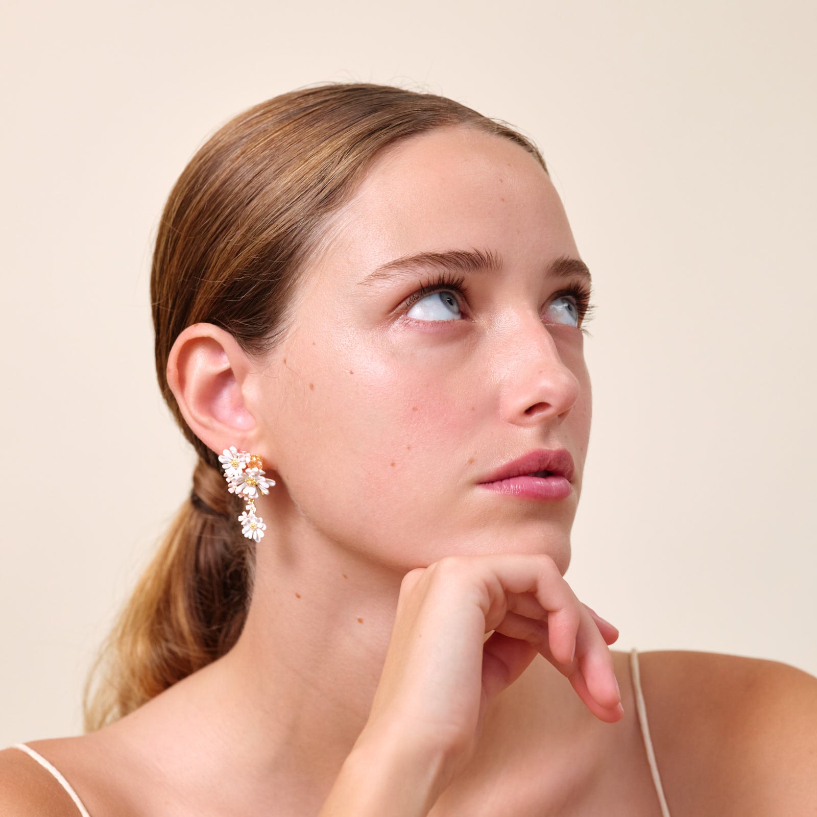 Verbena Flower And Round Stone Dangling Earrings | ATBP1051 - Les Nereides