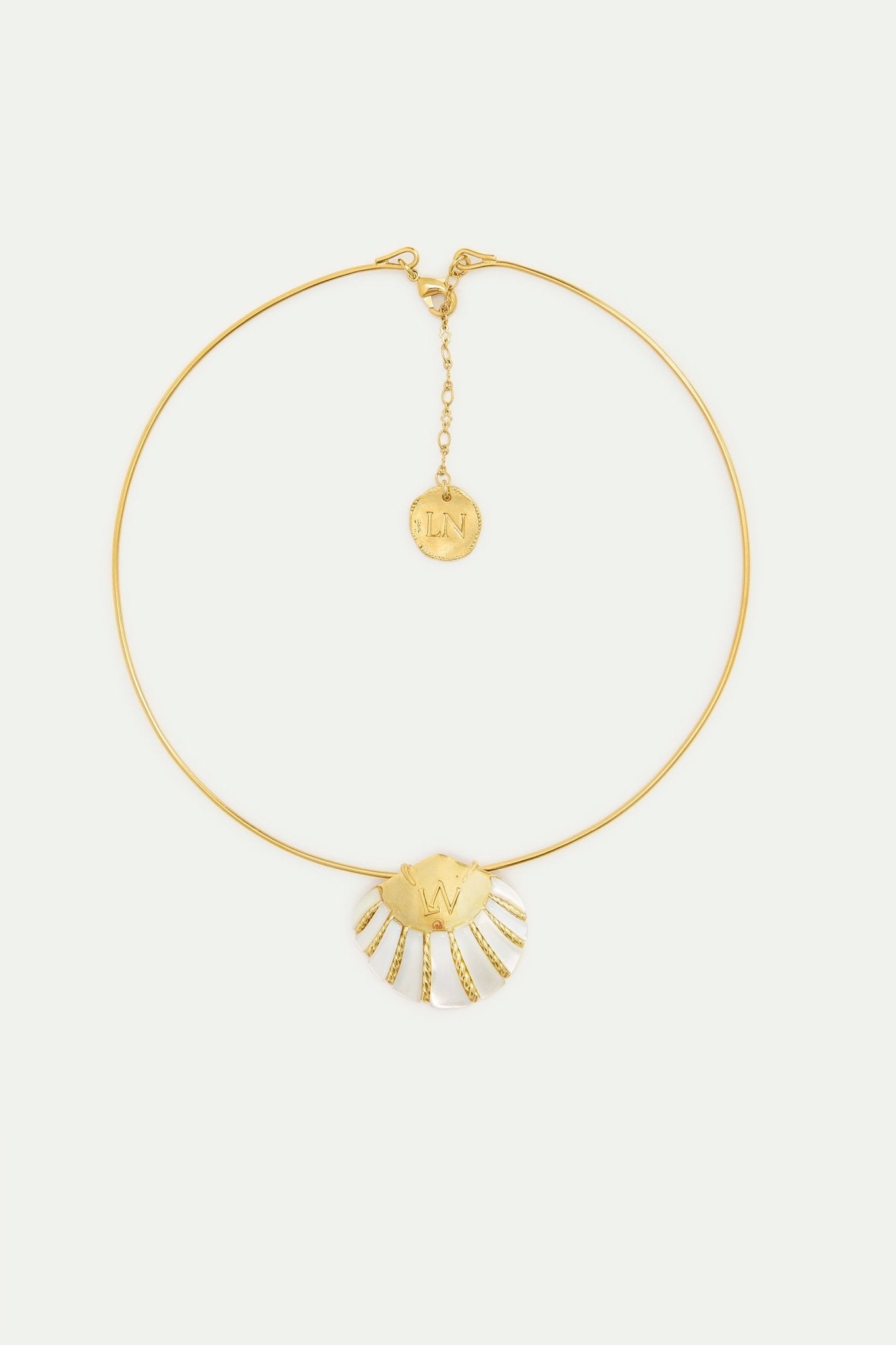 White And Gold Shell Necklace | AXMO3021 - Les Nereides