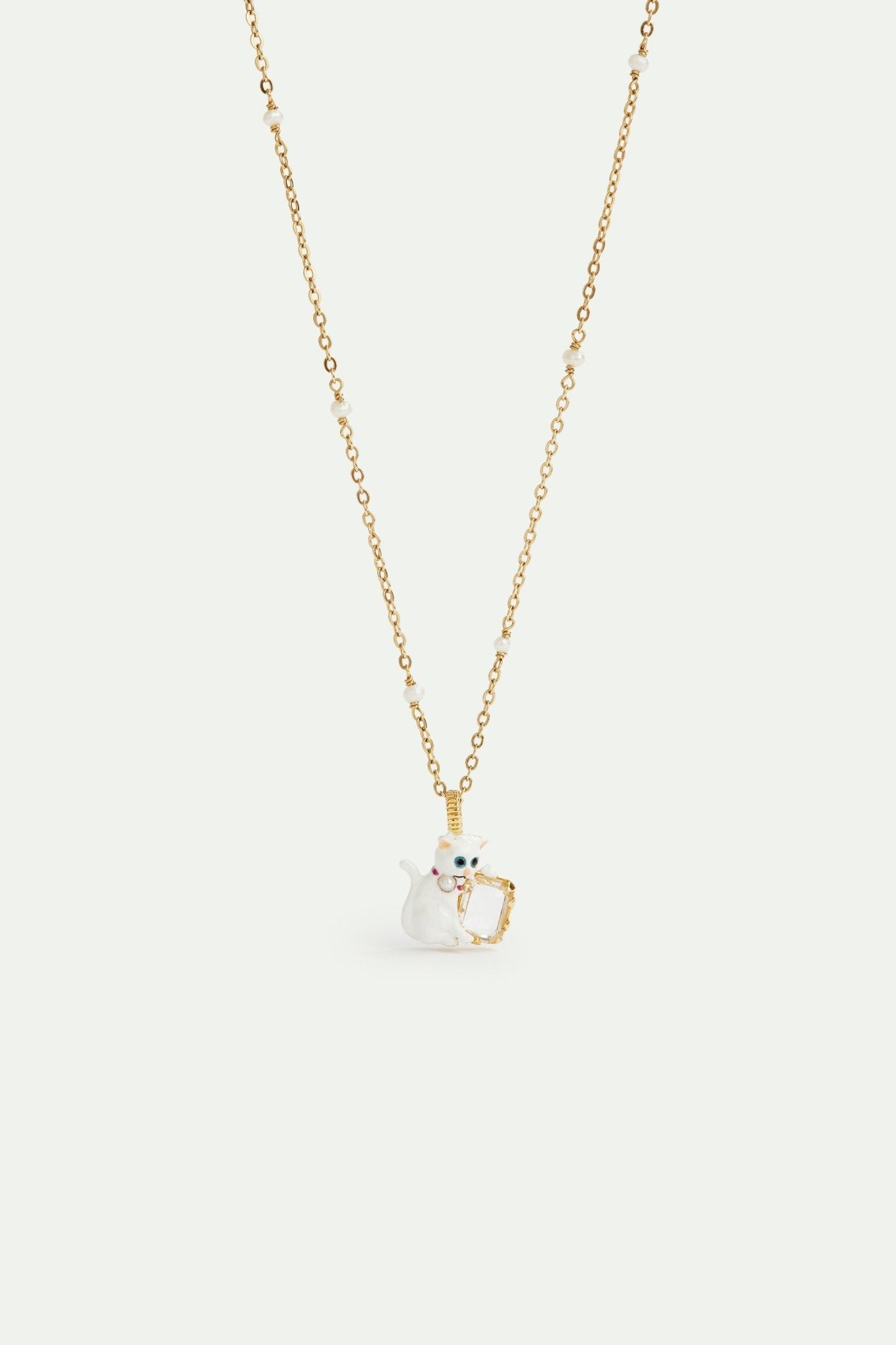 White cat and white faceted stone beaded pendant necklace | AVLA3031 - Les Nereides