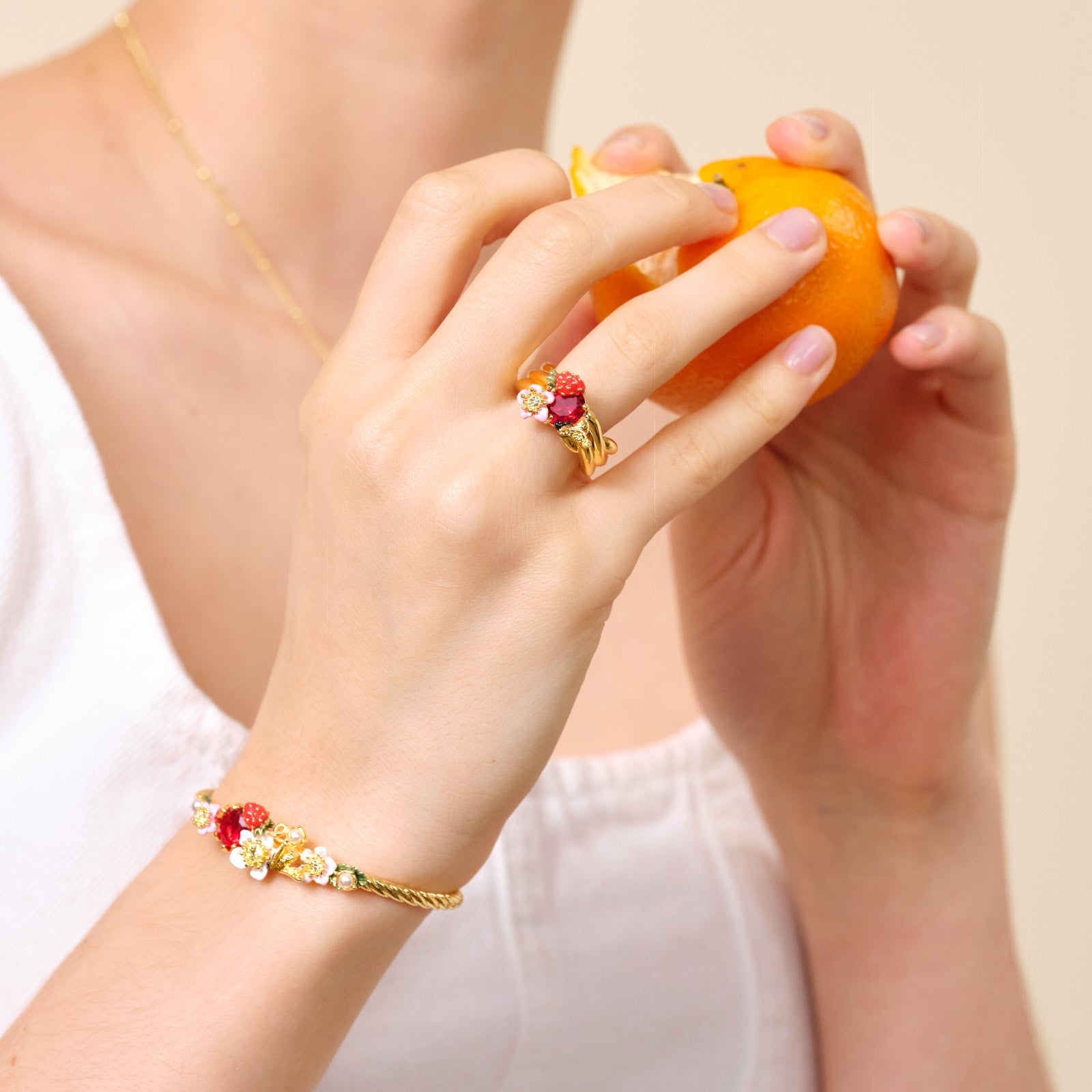 Wild Strawberry, Bumblebee And Round Stone Cocktail Ring | ATBG6011 - Les Nereides