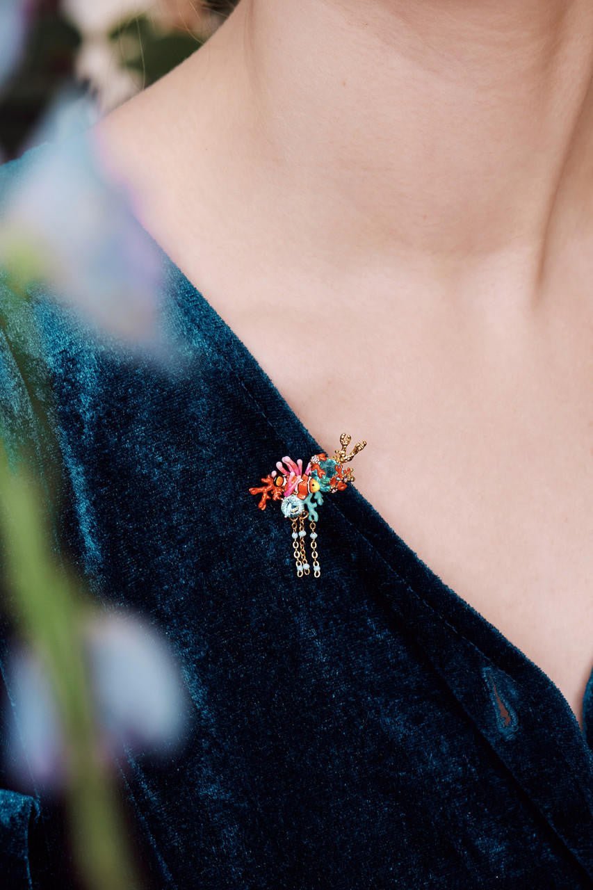 Clownfish, Anemones And Blue Faceted Crystal Stones Brooch | AOGL5011 - Les Nereides