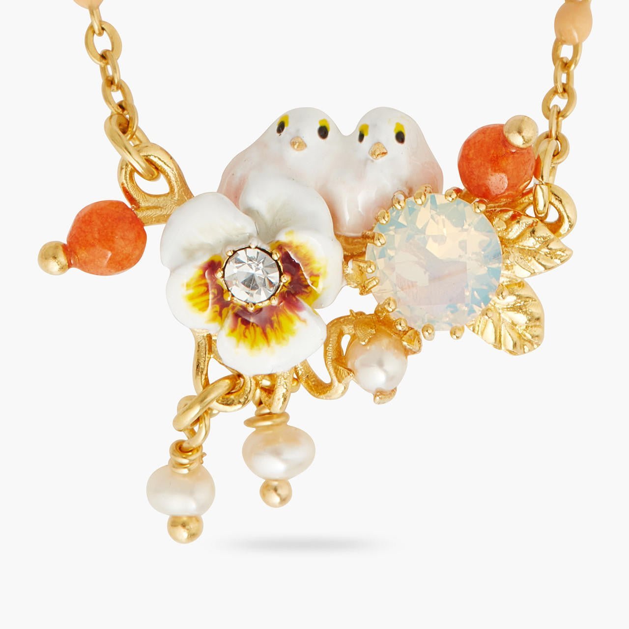 Couple of long - tailed titmice and white pansy statement necklace | AQLA3041 - Les Nereides