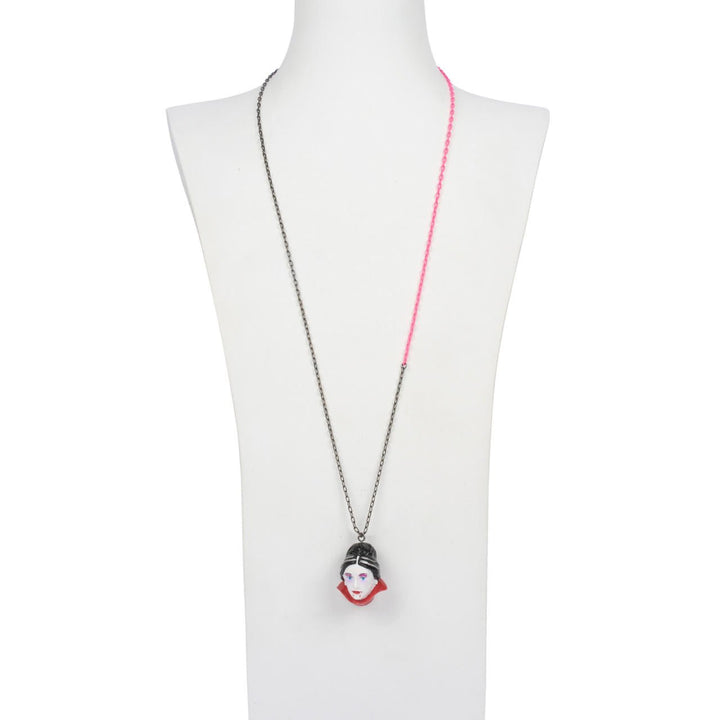 Dracula Girl Necklace | AADR3051 - Les Nereides