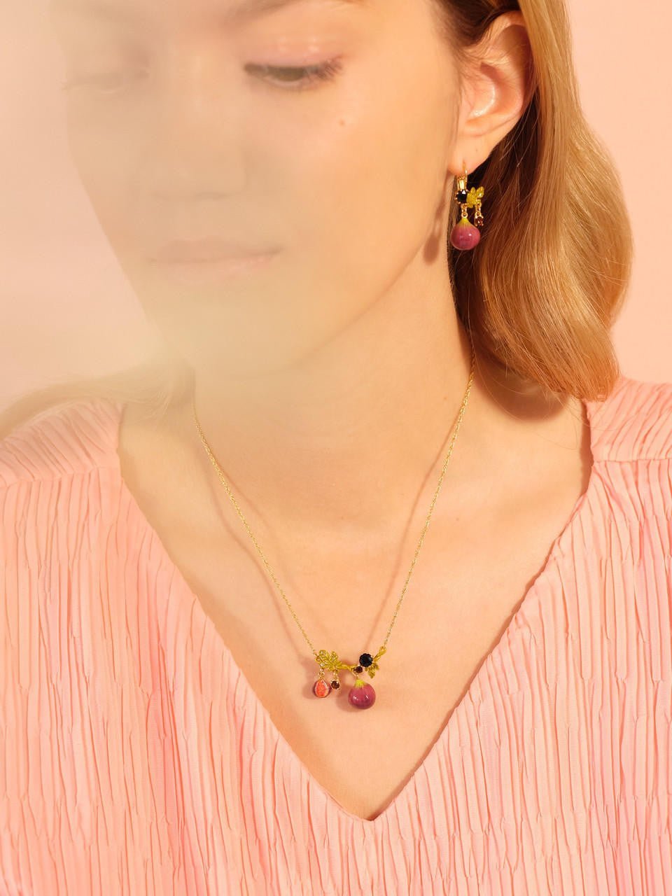 Figs And Foliage Pendant Necklace | APVE3081 - Les Nereides