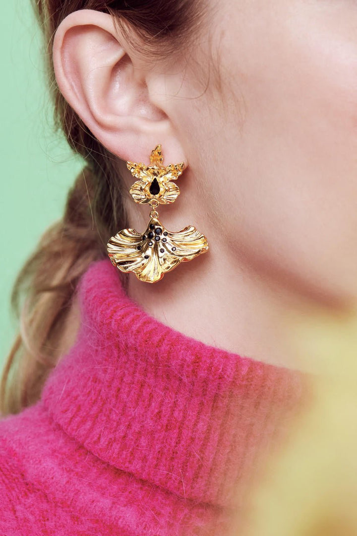 Flamboyant Orchid Petal And Cut Cristal Dangling Earrings | AOOC1091 - Les Nereides