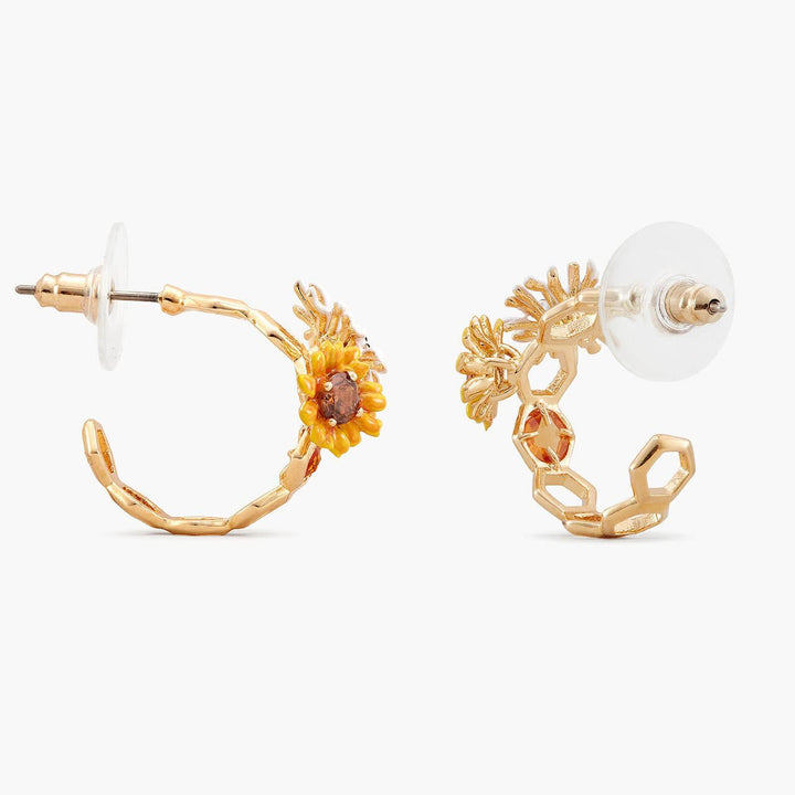 Flowers And Honeycomb Post Hoop Earrings | APPM1041 - Les Nereides